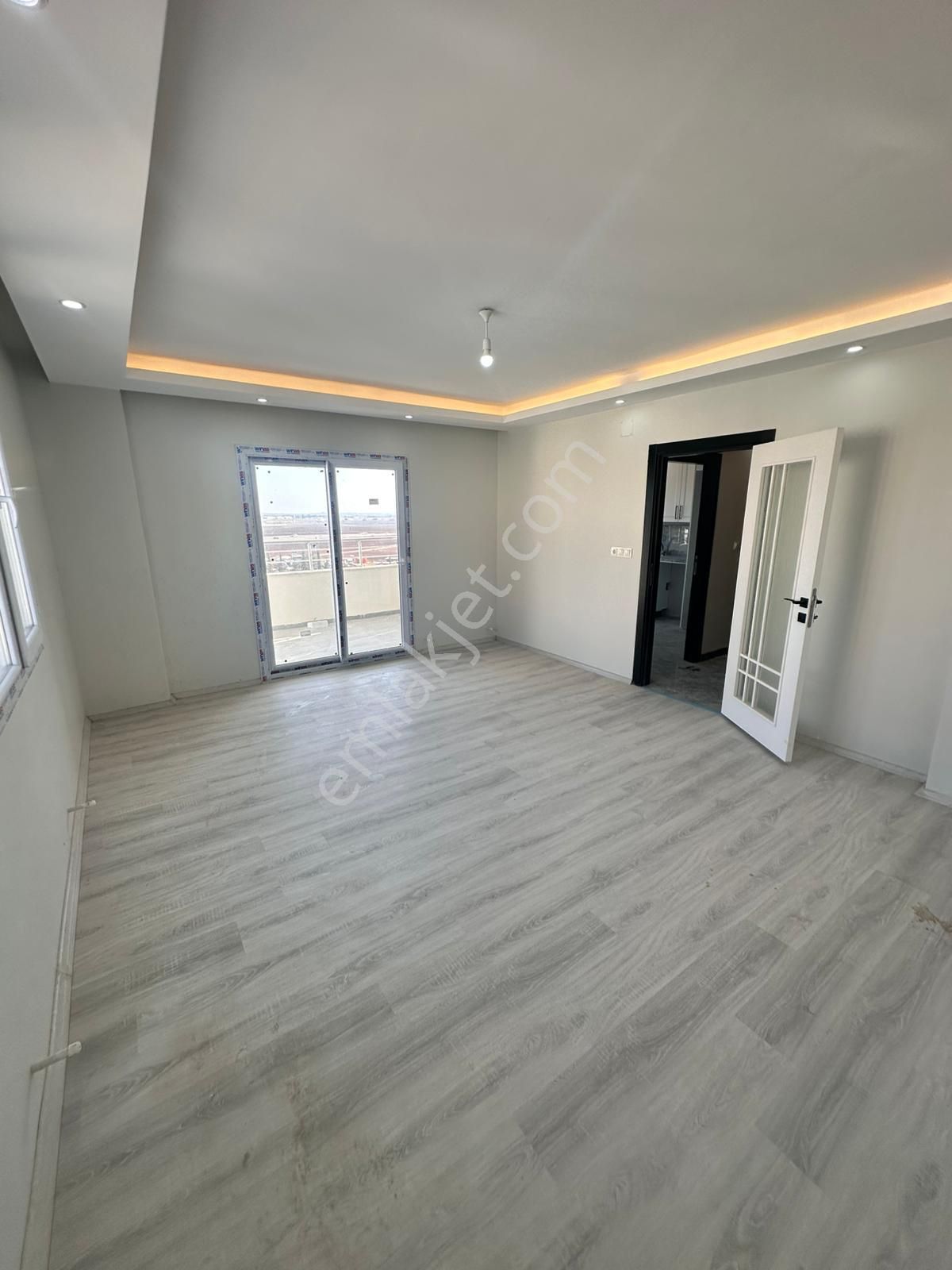 Adana Sarıçam Orhangazi Bulvar Üzerinde 3+1 Sıfır Kullanılmamış Kiralık Daire - Görsel 14