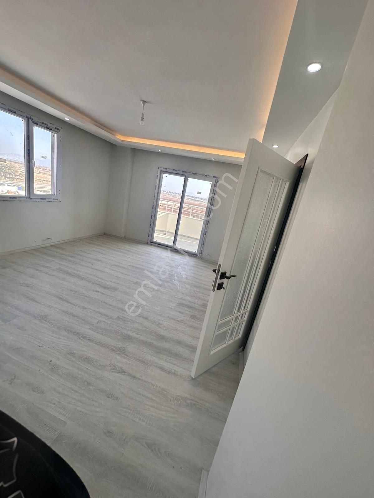Adana Sarıçam Orhangazi Bulvar Üzerinde 3+1 Sıfır Kullanılmamış Kiralık Daire - Görsel 11