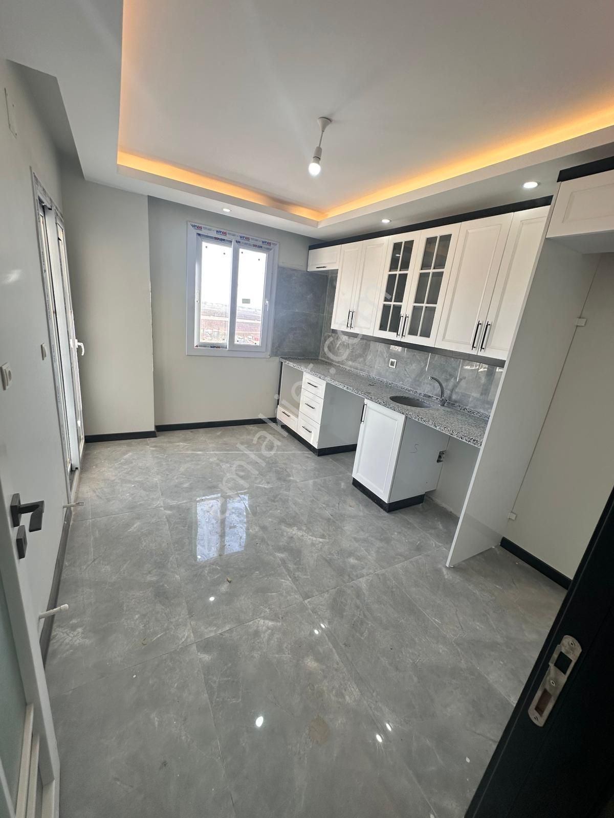 Adana Sarıçam Orhangazi Bulvar Üzerinde 3+1 Sıfır Kullanılmamış Kiralık Daire