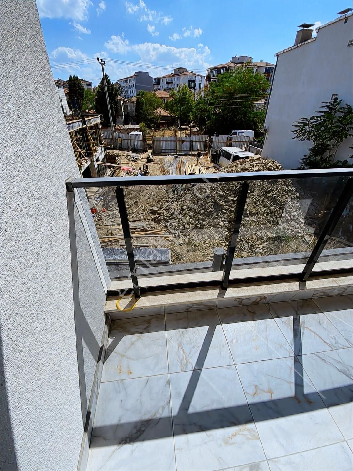 Ege Emlak'tan Üniversite Ve Tugayın Yanında Kiralık 1+1 Daire - Görsel 6