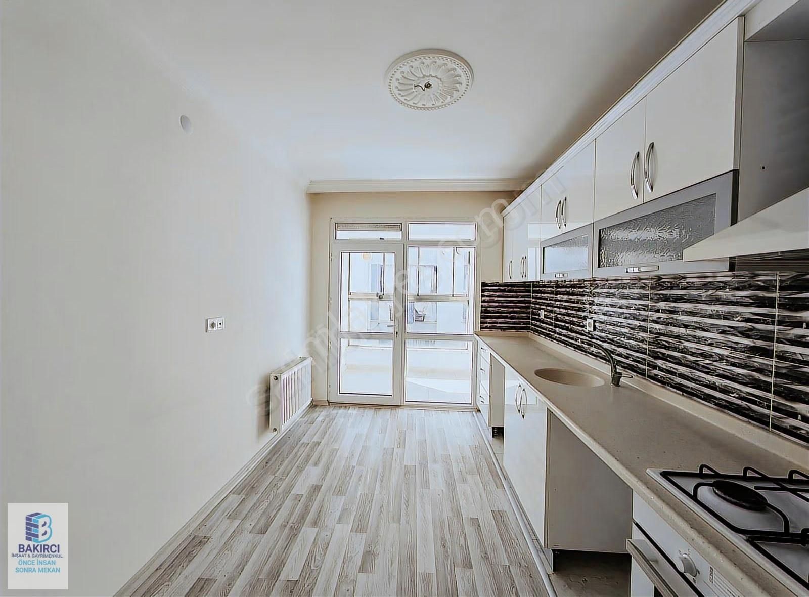 Bakırcı İnşaat & Gayrimenkulden Çamlıca Mah. 2+1 Kiralık Daire - Görsel 16