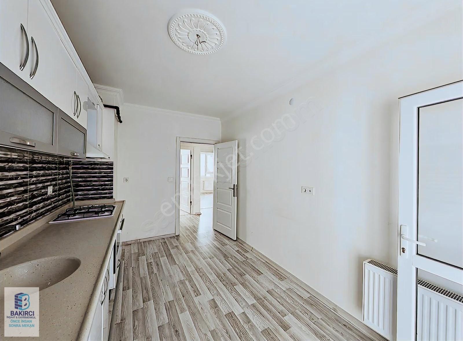 Bakırcı İnşaat & Gayrimenkulden Çamlıca Mah. 2+1 Kiralık Daire - Görsel 2