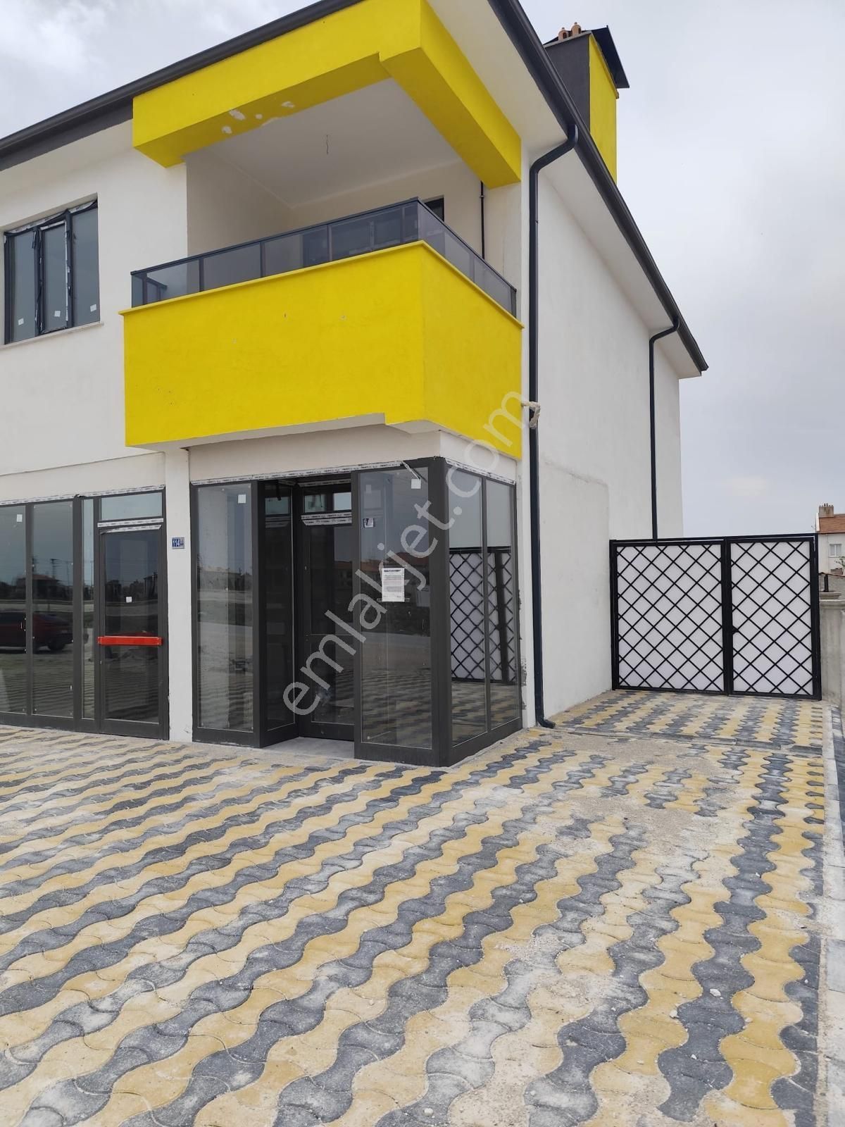 Alakova'da 2+1 2.kat Sıfır Satılıkk Geniş Daire