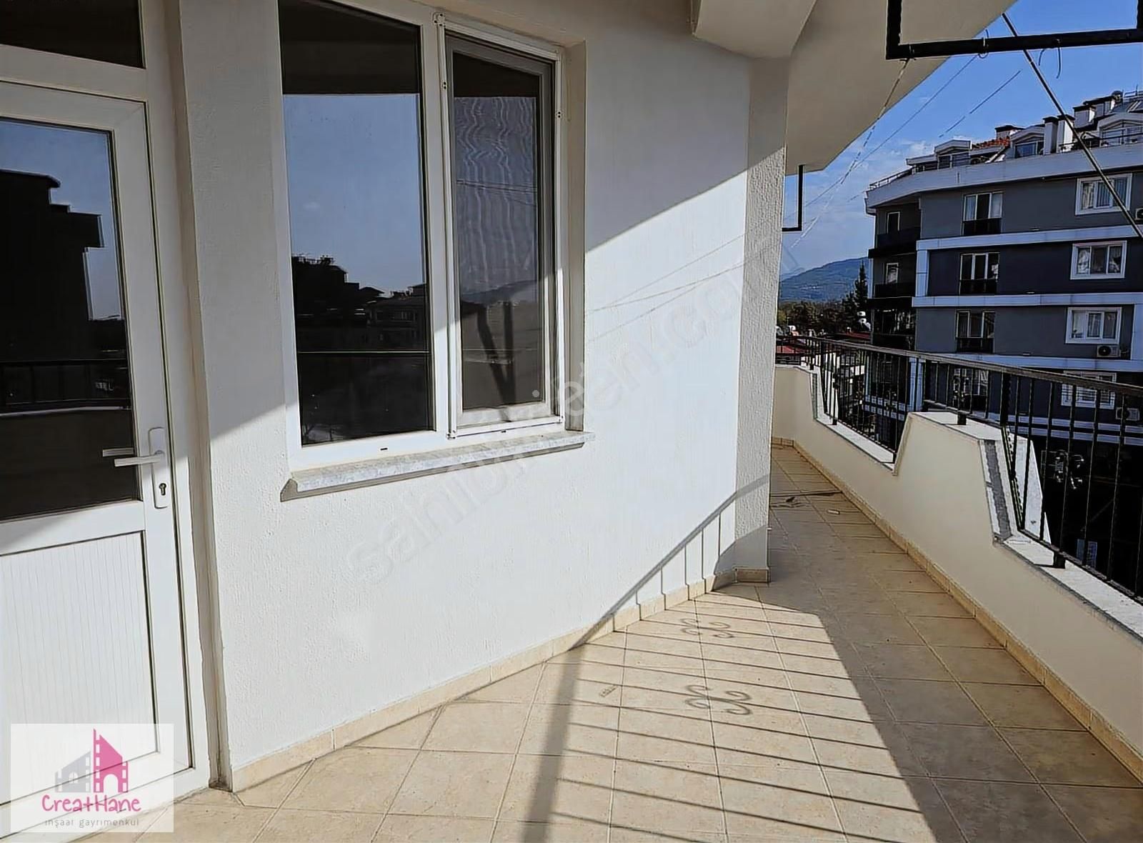 Yetkili Ofis - Altıntas'ın Kalbinde Geniş Ve Balkonlu 3+1 Daire - Görsel 4