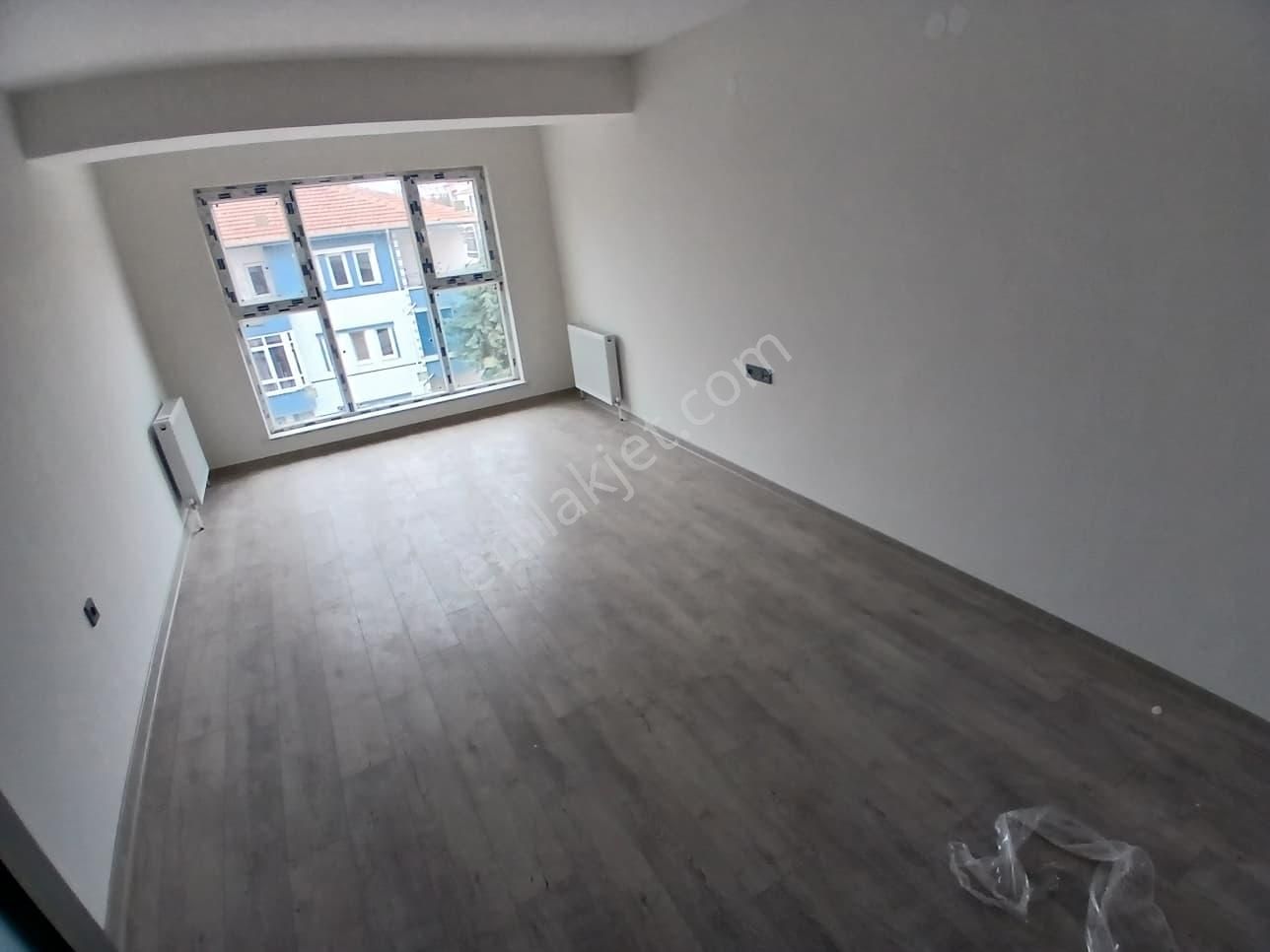 Selçuklu Mah'de 0 Bina'da Ön Cephe 2+1 Güzel Lokasyon Önü Açık - Görsel 6