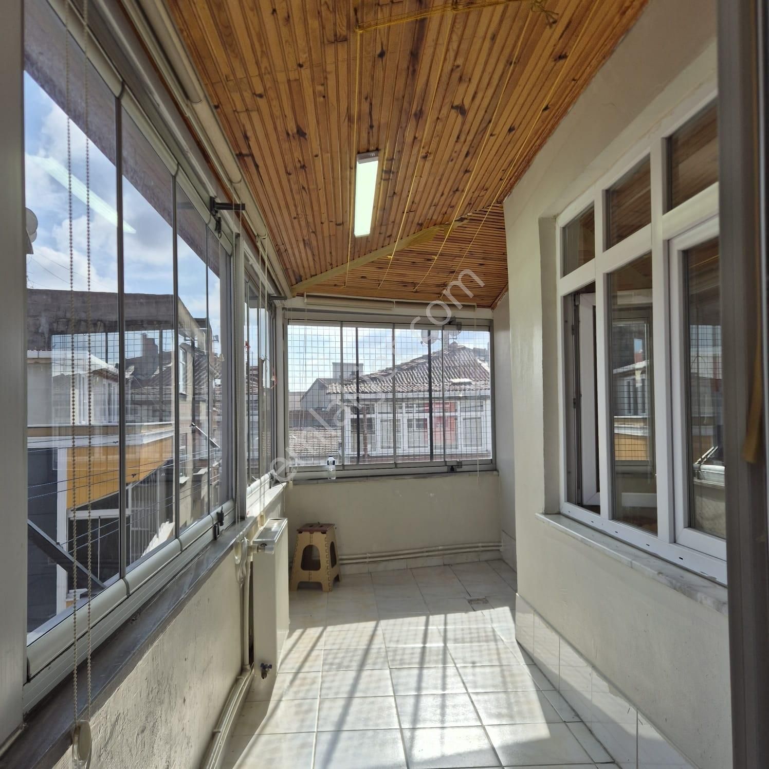 Merkezi Konumda, Isı Yalıtımlı, Aydınlık 2+1 Kiralık Daire - Görsel 23