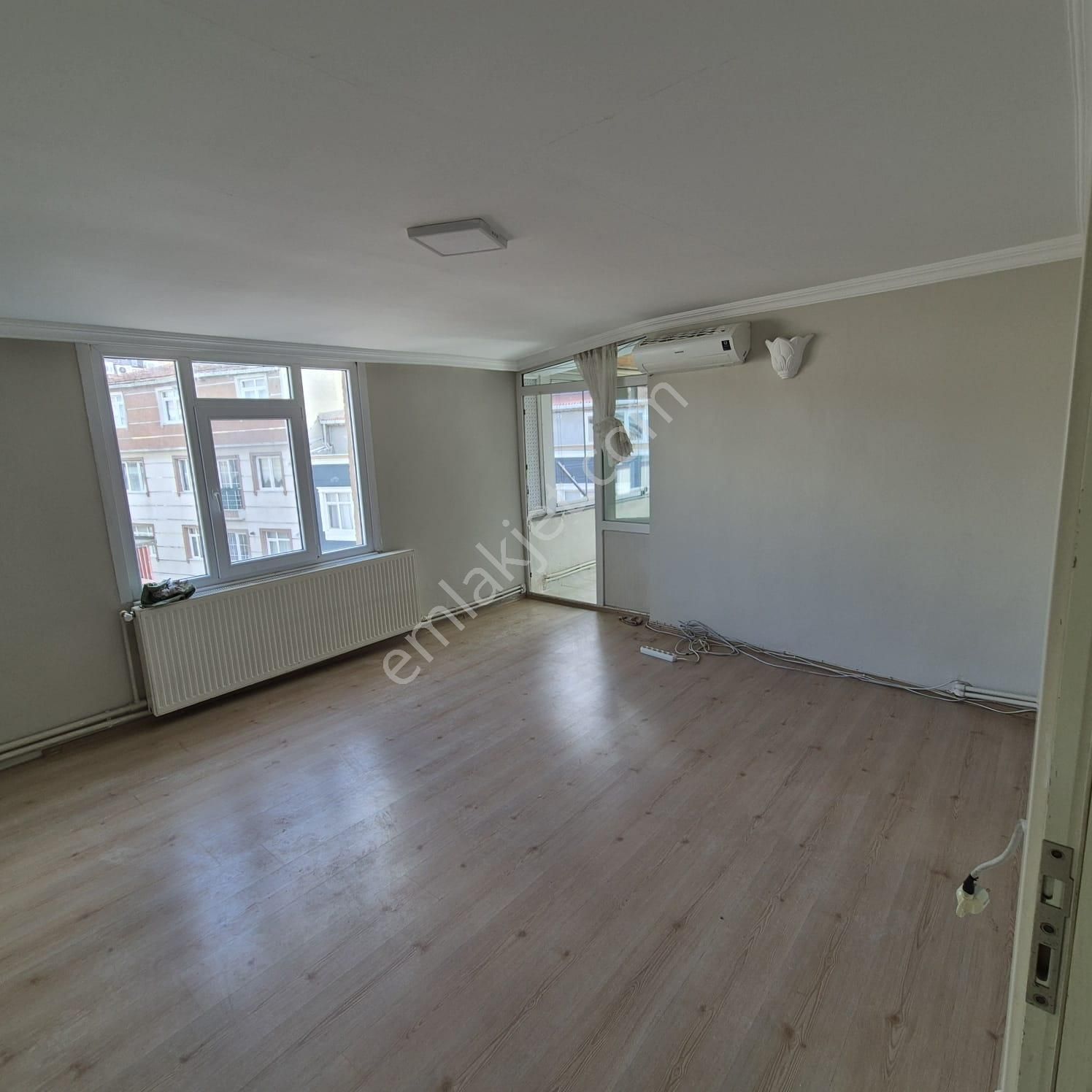 Merkezi Konumda, Isı Yalıtımlı, Aydınlık 2+1 Kiralık Daire - Görsel 13