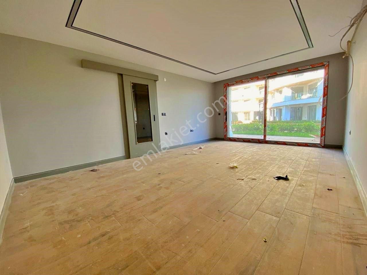 Uytundan Örende Havuzlu Ultralüks Sitede Bahçeli Satılık 2+1 - Görsel 7