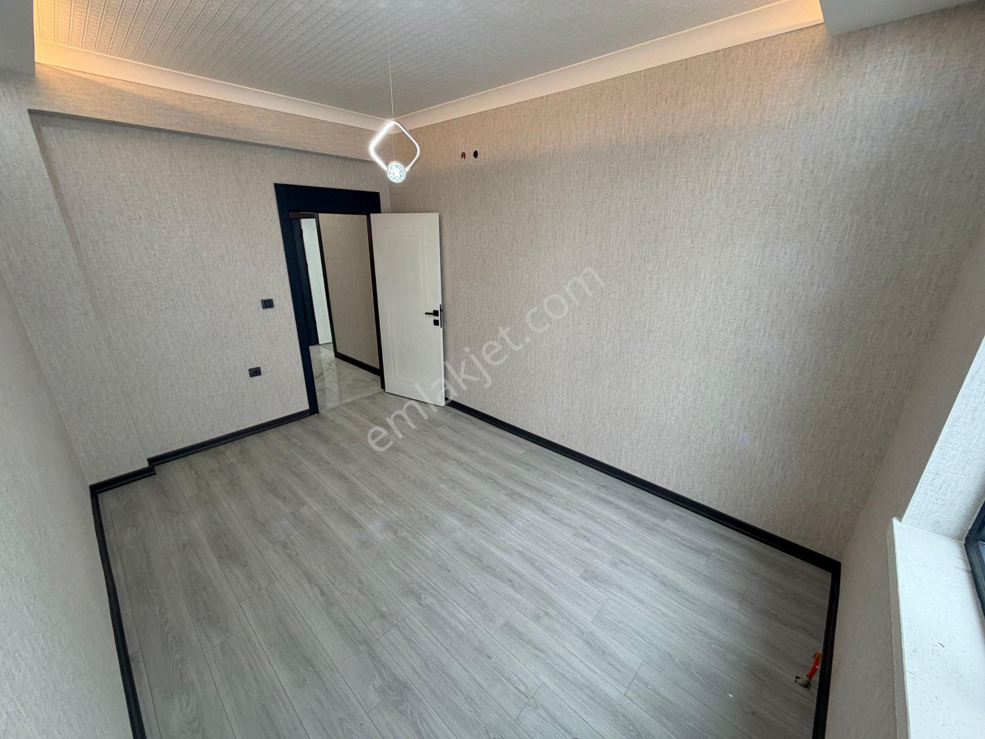 Evin Bizde Garantiden 3+1kalite Konfor Arayanlariçin İdail Daire - Görsel 13