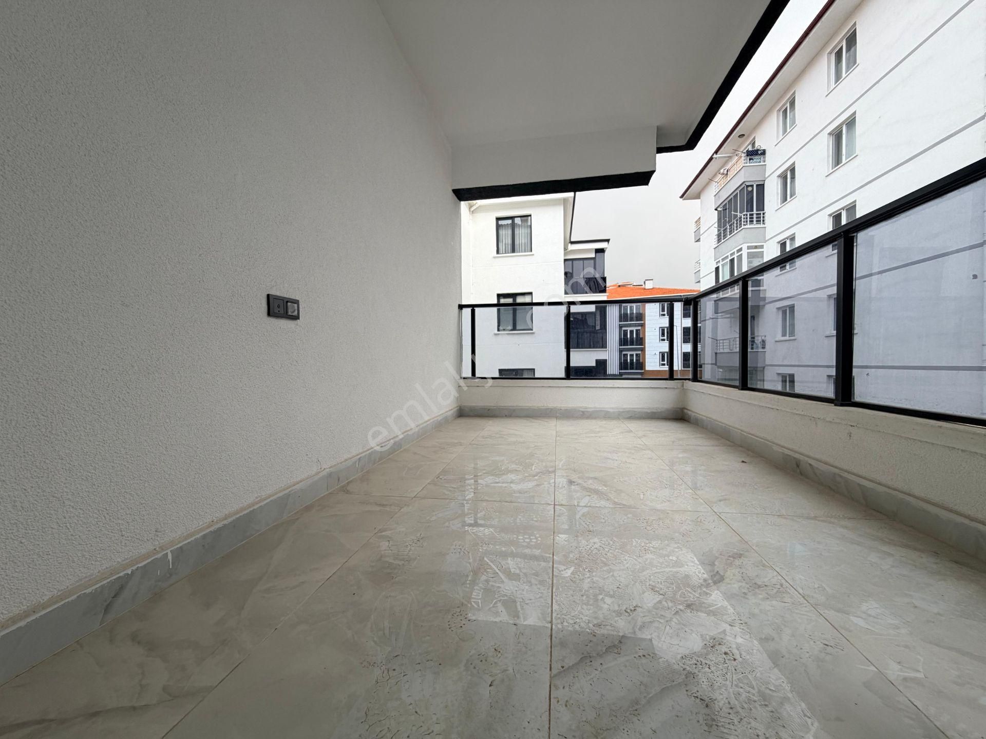 Evin Bizde Garantiden 3+1kalite Konfor Arayanlariçin İdail Daire - Görsel 12