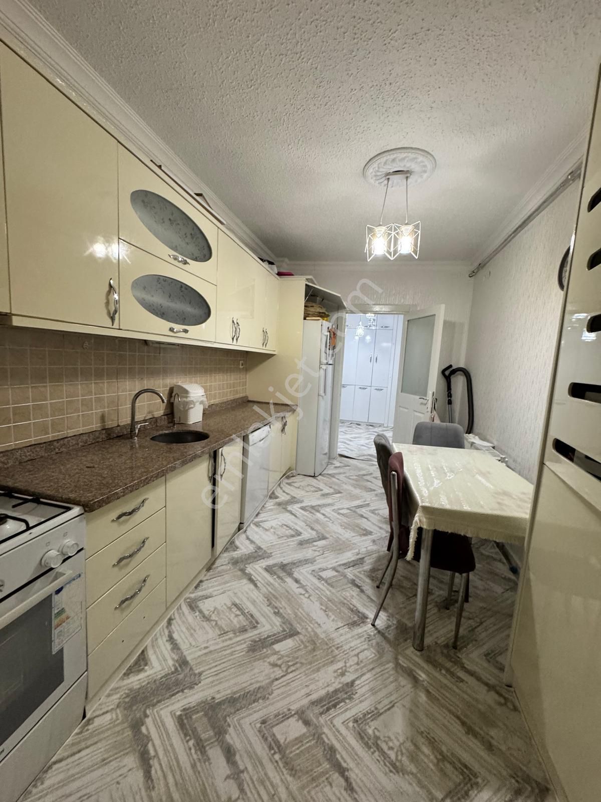 Seyrantepe C Bloklarda Satılık 3+1 Bakımlı Yüksek Giriş Daire - Görsel 23