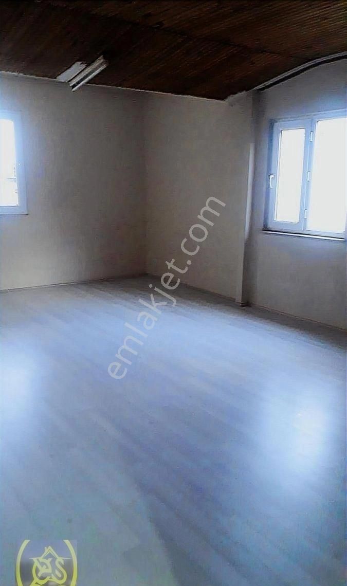 Topraklık Salı Pazarı Yakınında 2+1 Kiralık Daire - Görsel 23