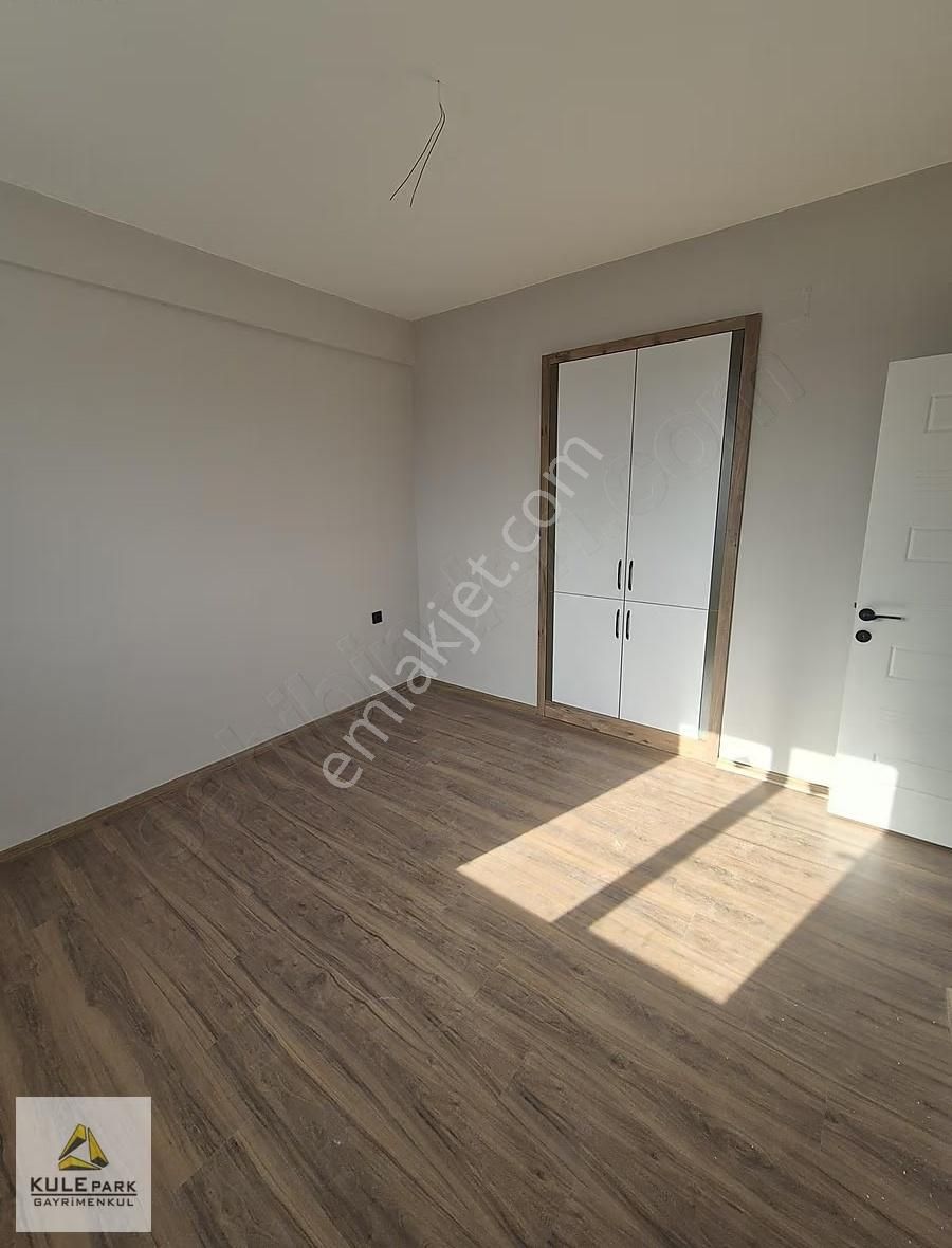 Gültepe'de 2+1 Açık Mutfak Cadde Üzeri Site İçi Satılık Daire - Görsel 3