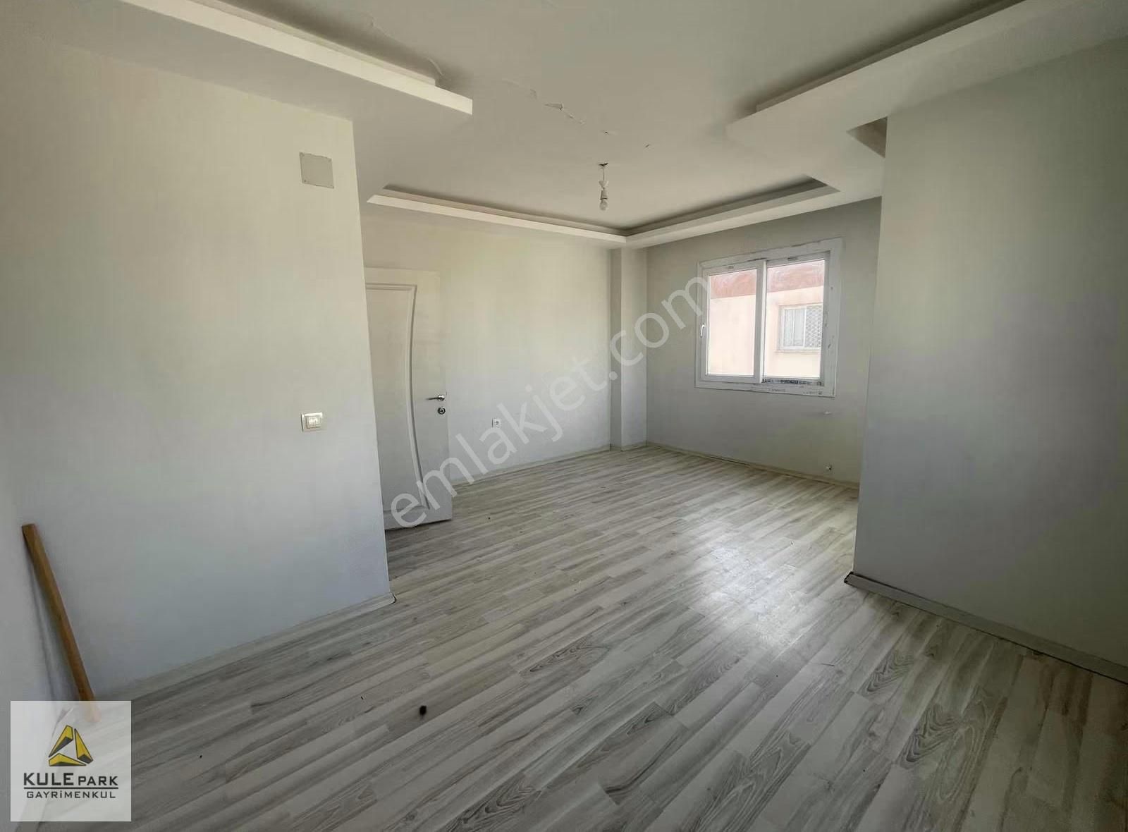 Sofude'de 2 Bloklu Azkatlı Bınada Kapalı Mutfak 2+1 - Görsel 28