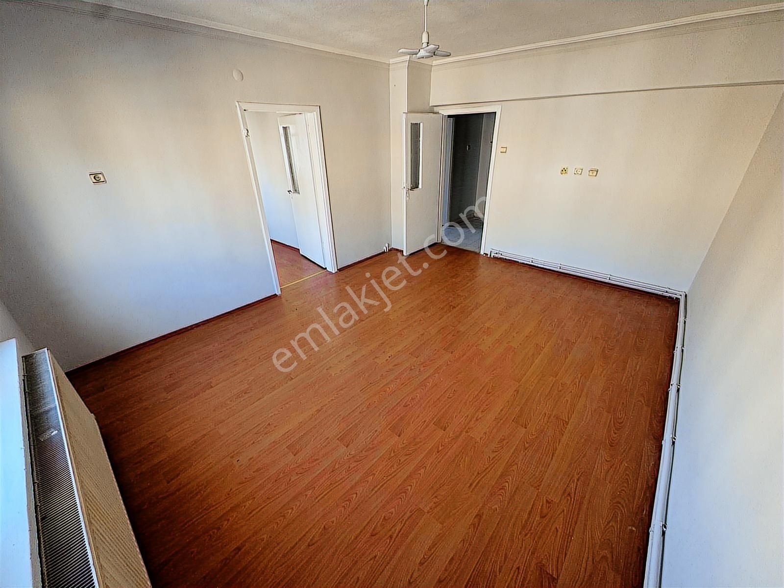 Ulukan'dan İstasyon Mah'de Ön Cephe Ara Kat Satılık 3+1 Daire - Görsel 23