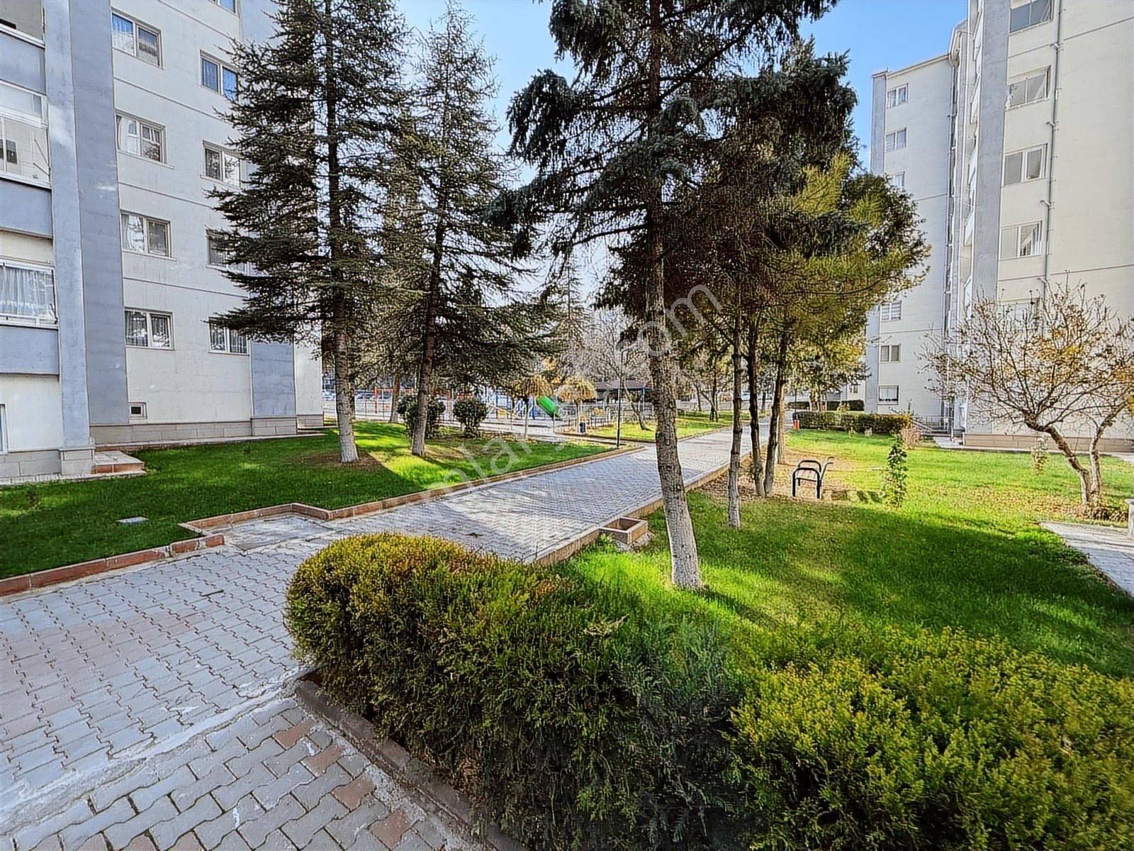 Ulukan'dan Oğuzlar'da Ara Kat Asansörlü Site İçerisi Kaçmaz 3+1 - Görsel 33