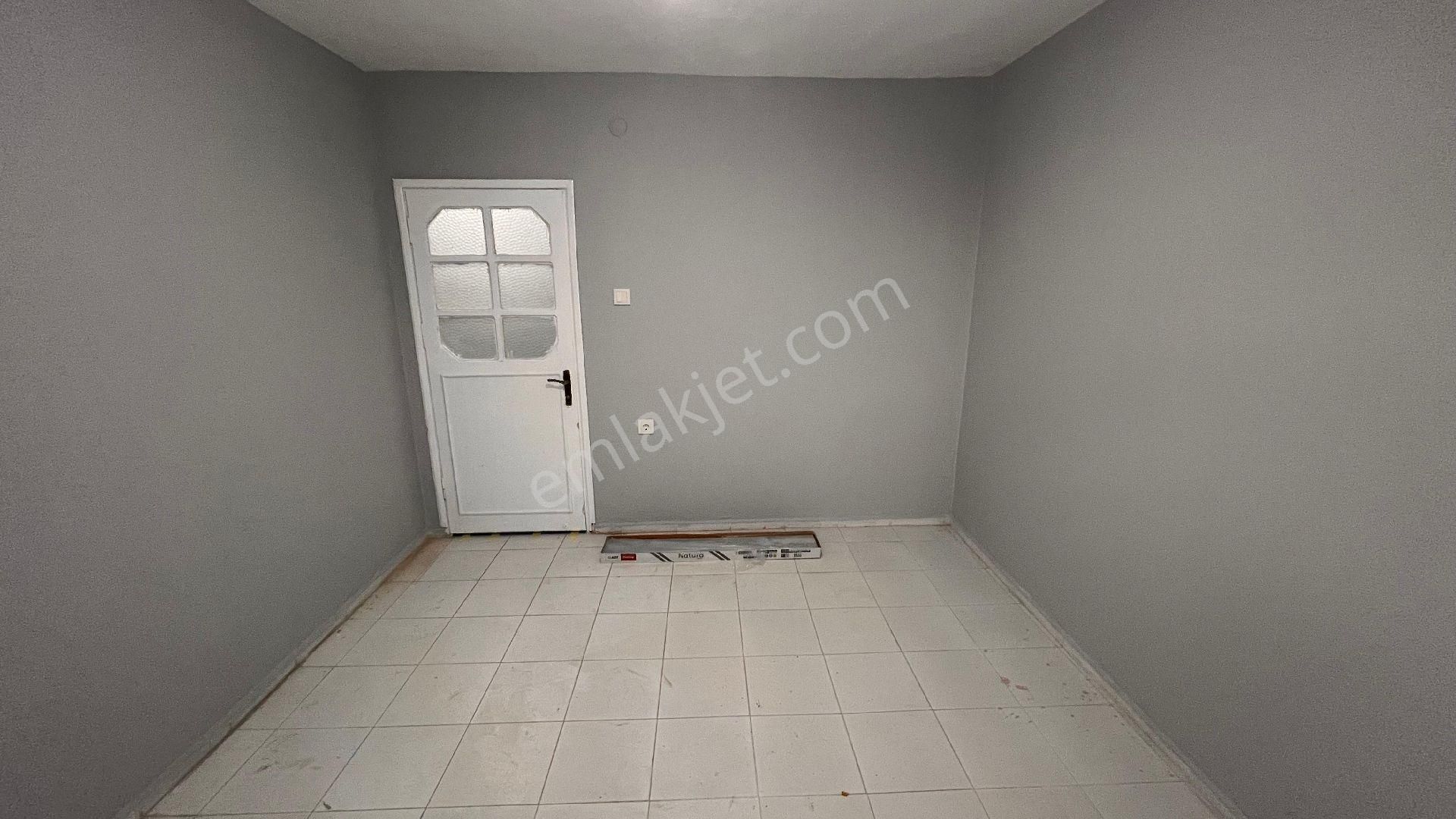 Caddde Üzerinde Geniş Oturumlu 3+1 - Görsel 9