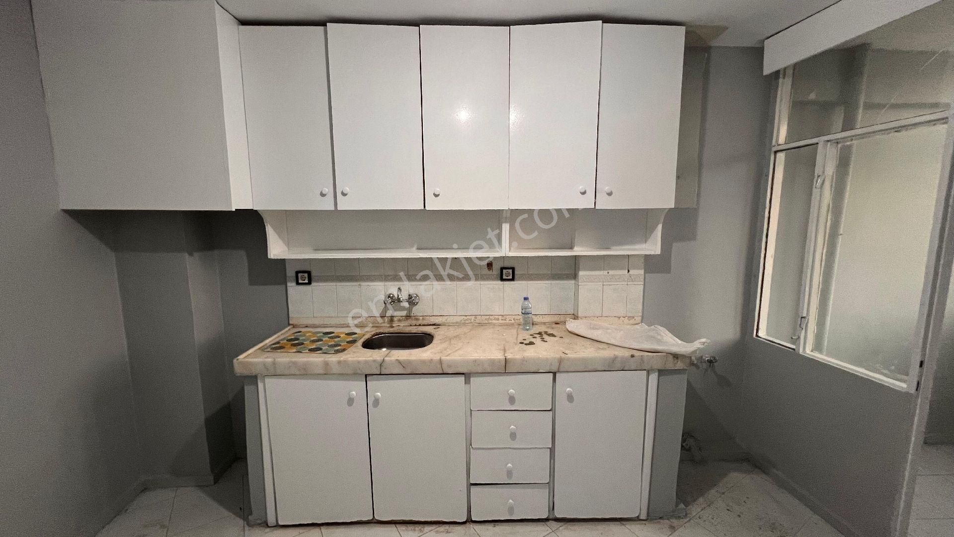 Caddde Üzerinde Geniş Oturumlu 3+1 - Görsel 4