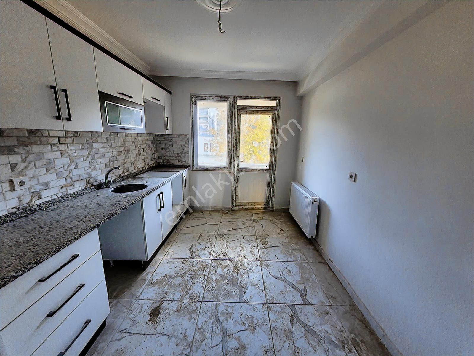 Yeni Yapılan Gündüz Bakımevi Karşısı 3+1 Ön Cephe Ara Kat Daire - Görsel 3