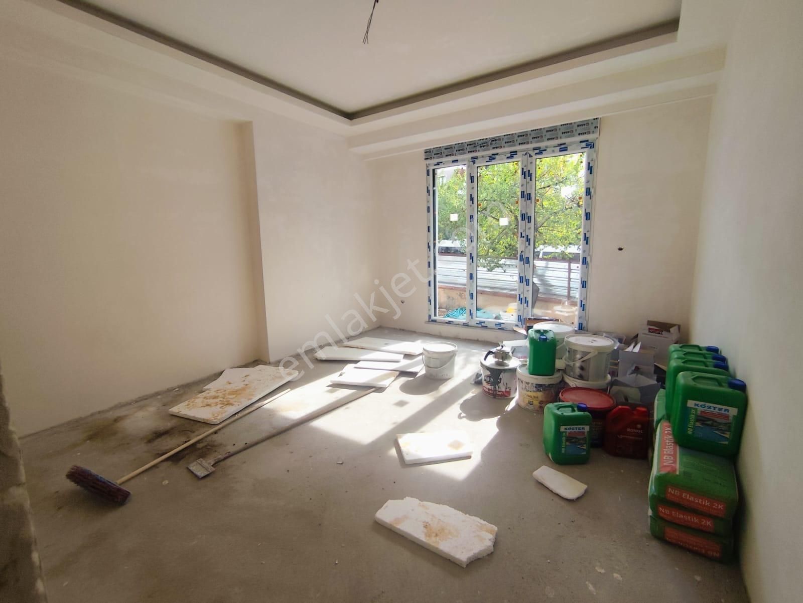 Mertcan Dan Adnan Kahveci Metroya Yürüme Arakat 2+1 Sıfır Satılık Daire