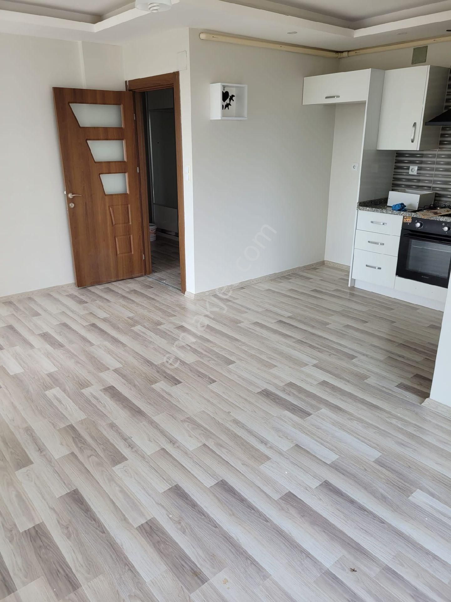 Birlik'ten Çarkıparede 2+1 Doğalgazlı Geniş Oturumlu Kiralık Daire - Görsel 3