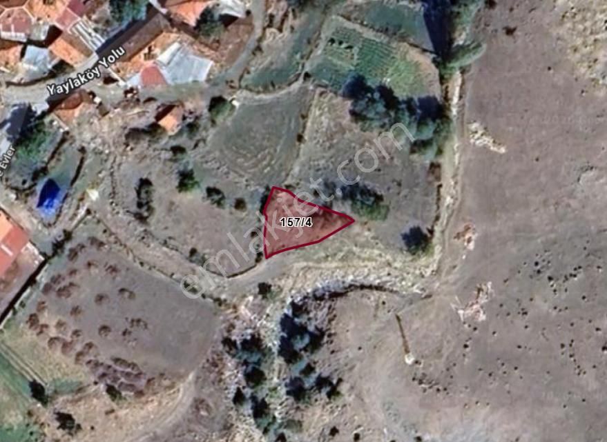 Kütahya Gediz Yayla Köyünde 236 M² Bahçe Satılıktır