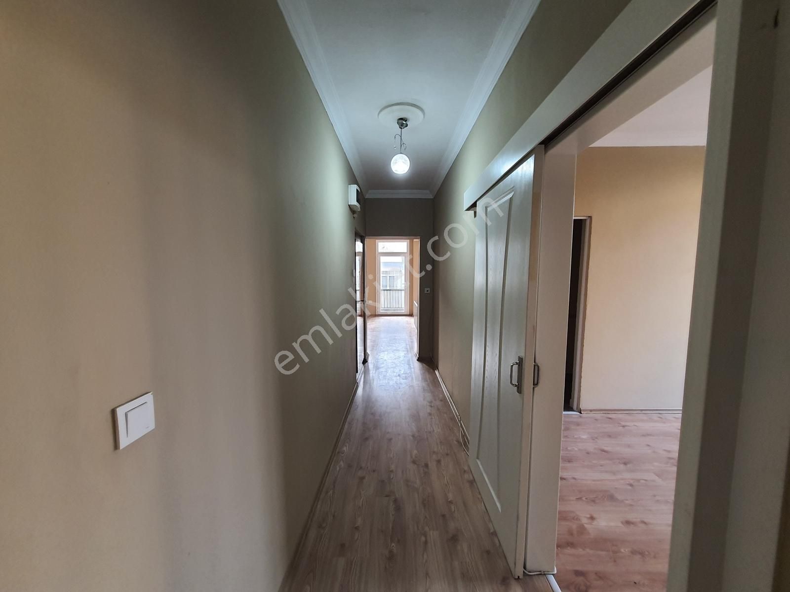 Hatay Murat Reis Mahallesinde Doğalgazlı Kiralık Daire - Görsel 18