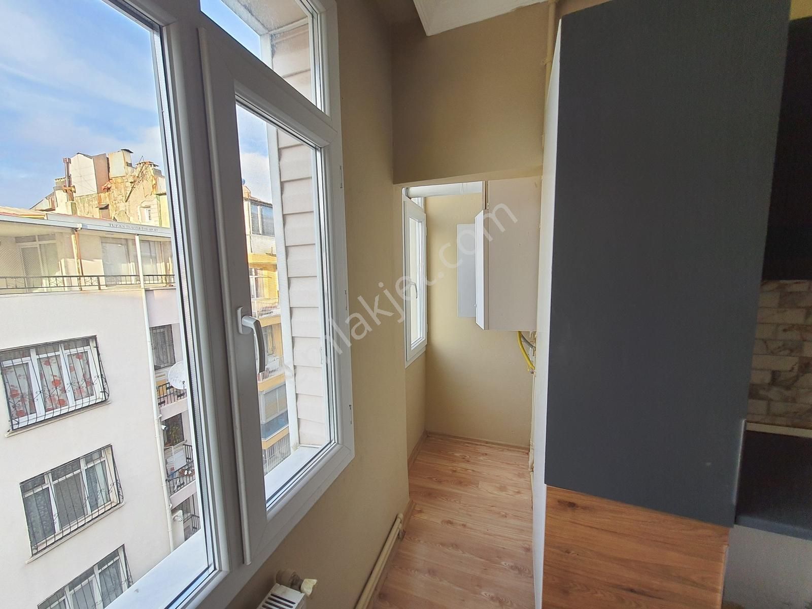 Hatay Murat Reis Mahallesinde Doğalgazlı Kiralık Daire - Görsel 11