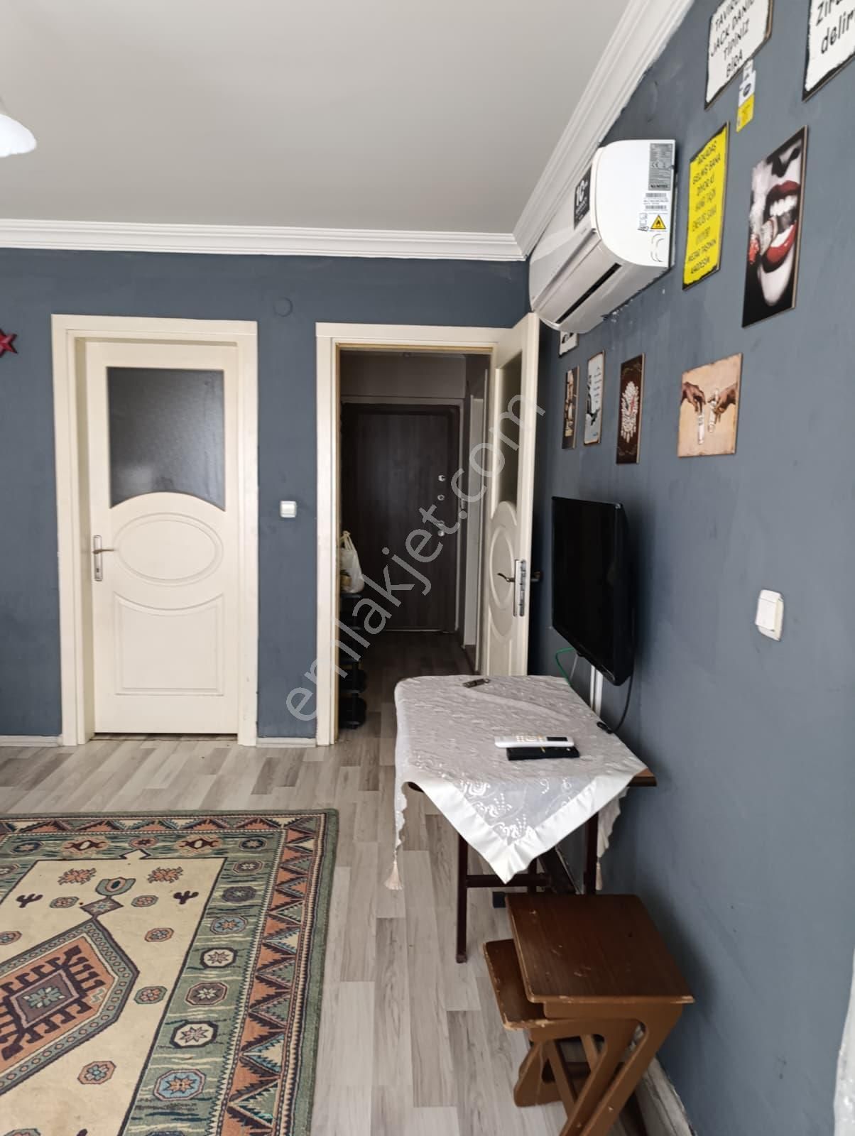 Sümer Mahallesi 3. Kat Balkonlu 2+0 Ayrı Mutfak Eşyalı Daire - Görsel 8