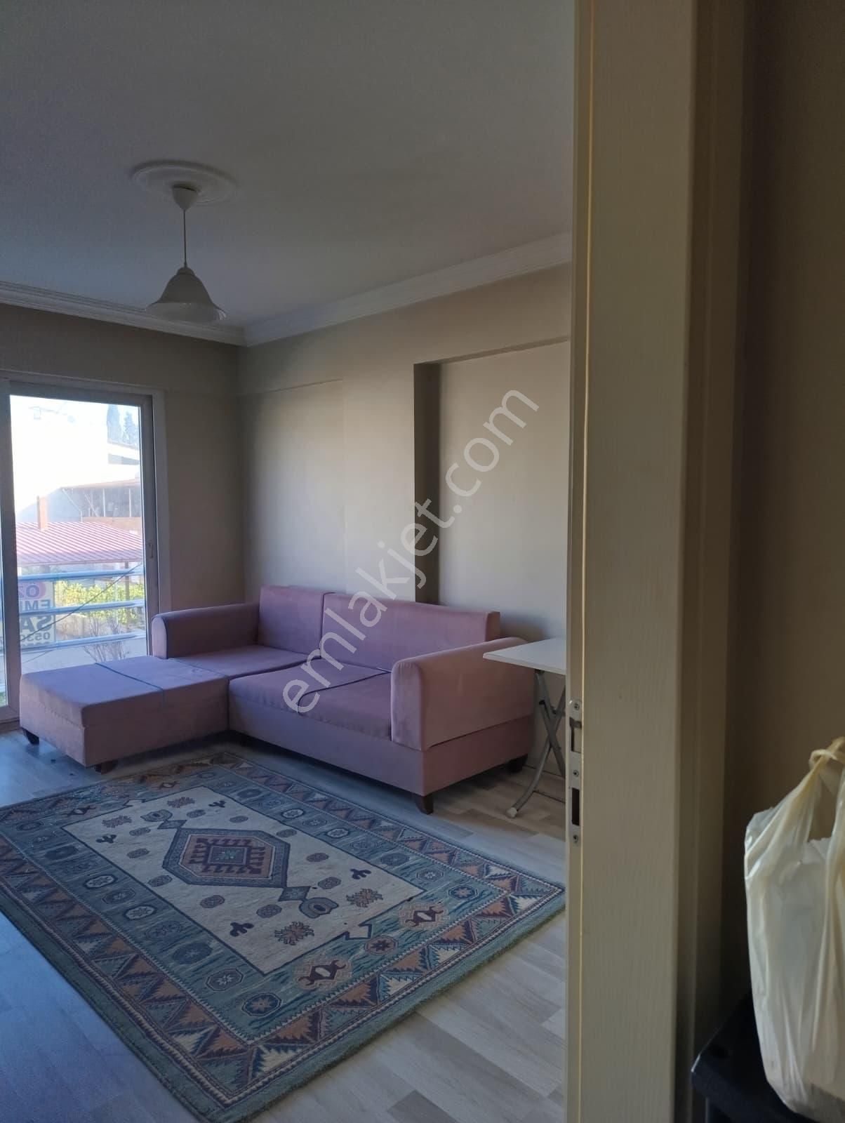 Sümer Mahallesi 3. Kat Balkonlu 2+0 Ayrı Mutfak Eşyalı Daire - Görsel 4