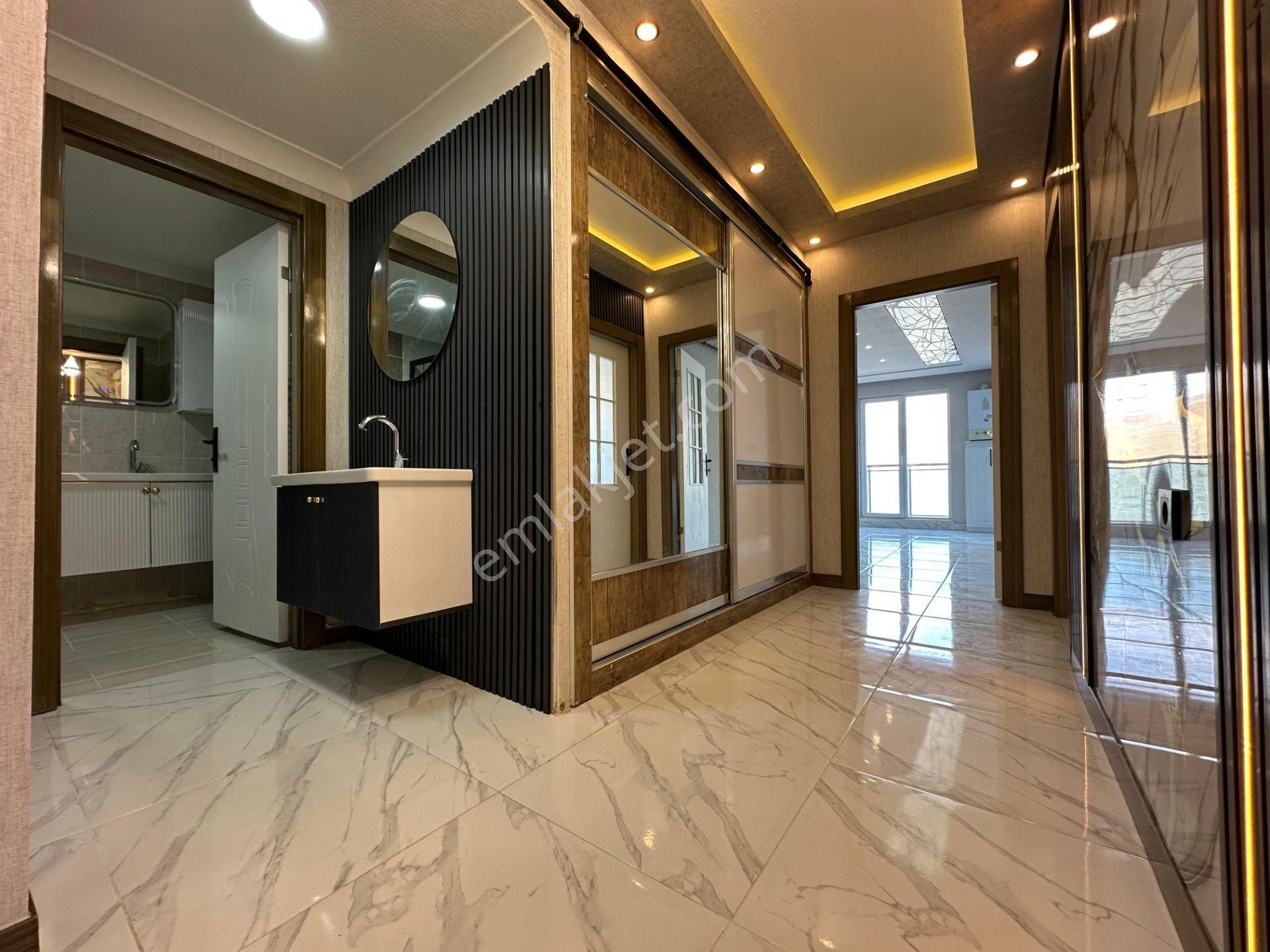 Özçelikler 'den Bölgenin En Uygun En Geniş En İyi 3+1 Dairesi