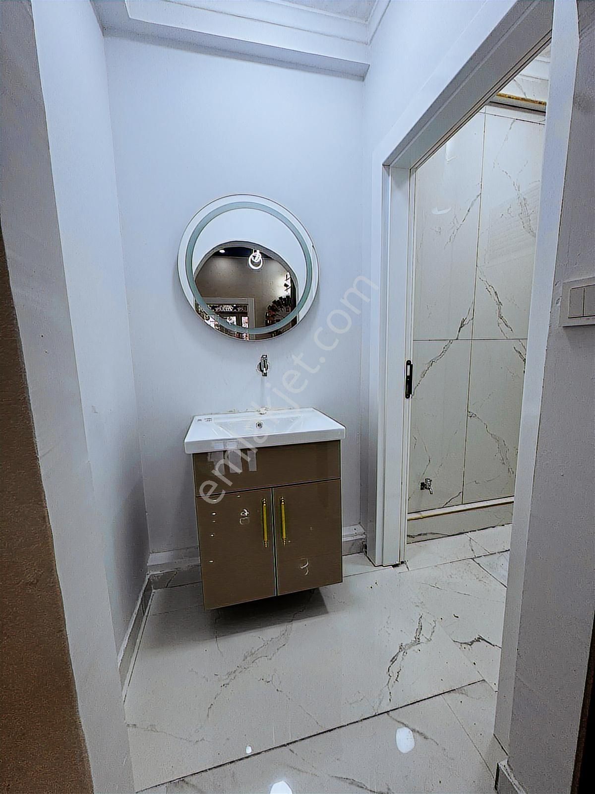 Ulukan'dan Pınarbaşı Mah'de Ön Cephe Asansörlü Full Yapılı 3+1 - Görsel 35