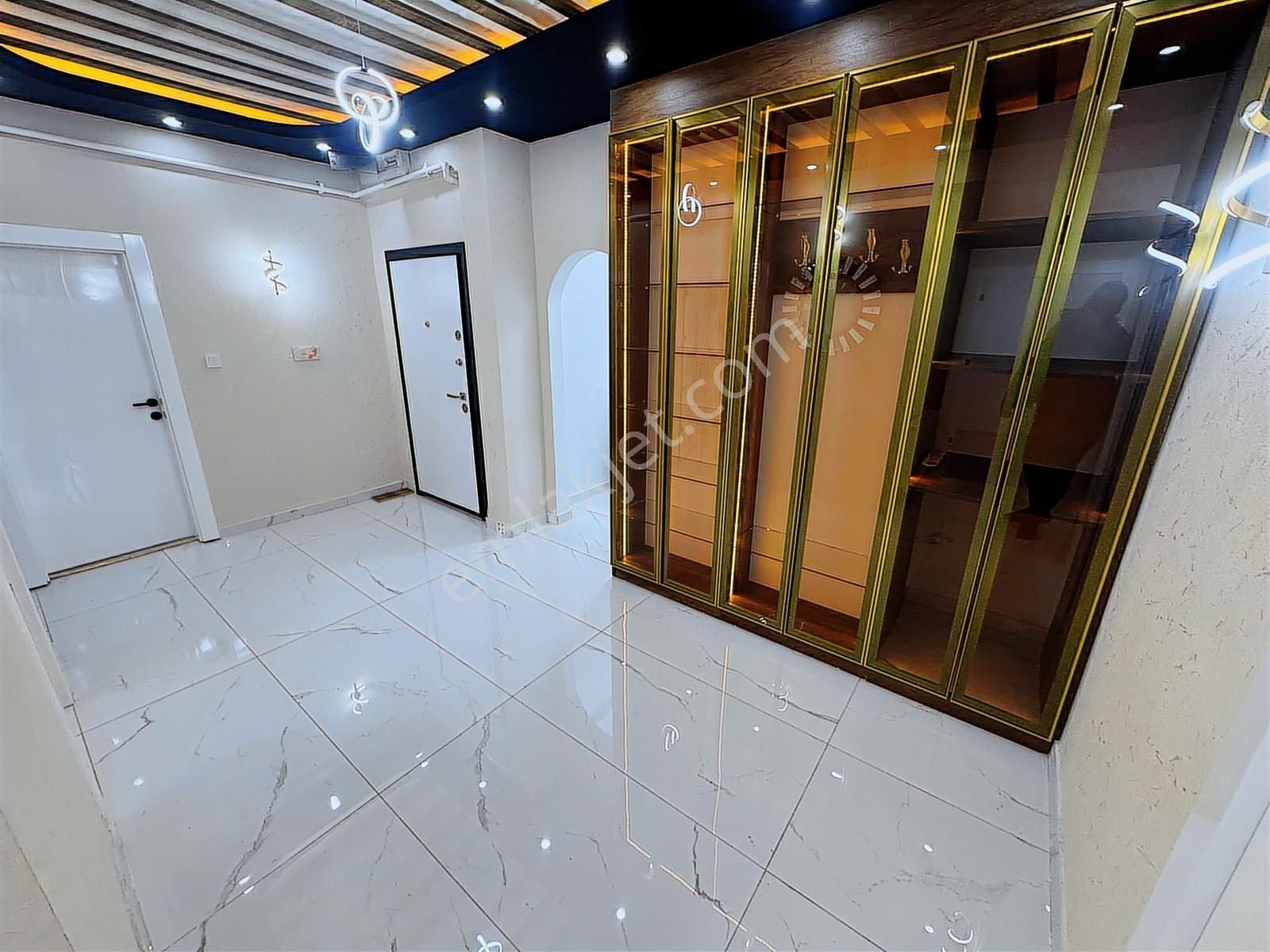 Ulukan'dan Pınarbaşı Mah'de Ön Cephe Asansörlü Full Yapılı 3+1 - Görsel 27