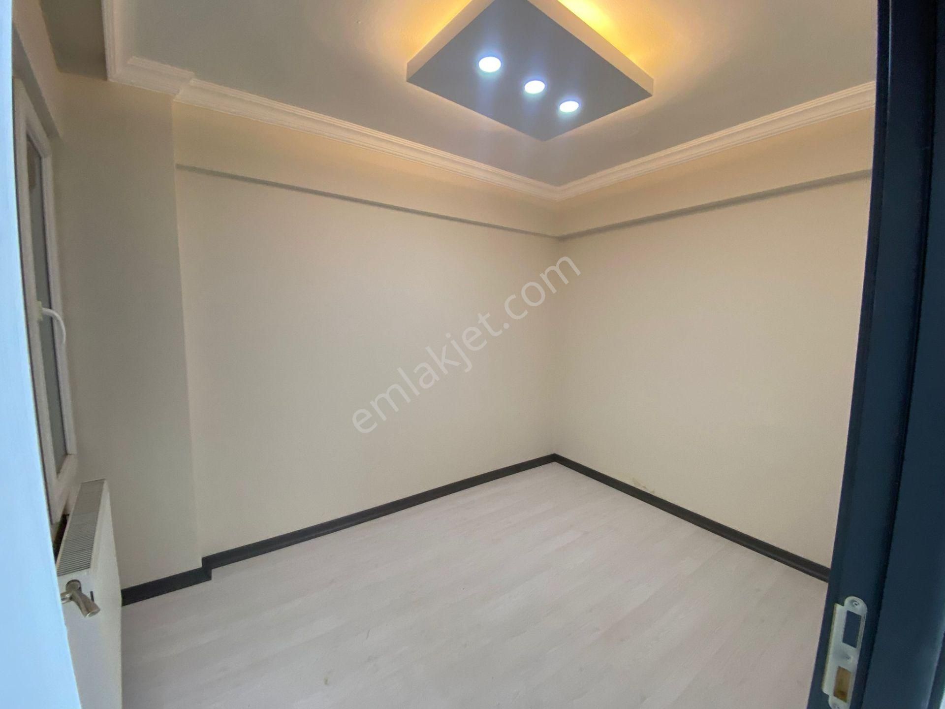 Acill Karabağlar Doğanay Mah.de Üzümcü Okulu Yakını 3+1 100m2 Dgazlı İçerisi Bakımlı Satılık Daire - Görsel 8