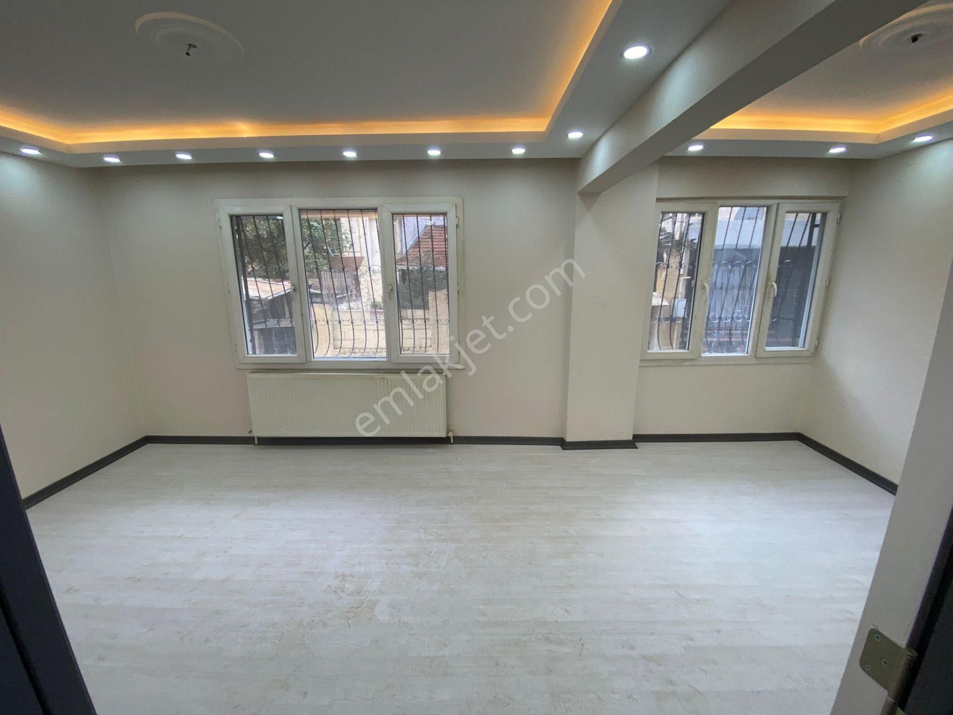 Acill Karabağlar Doğanay Mah.de Üzümcü Okulu Yakını 3+1 100m2 Dgazlı İçerisi Bakımlı Satılık Daire - Görsel 2