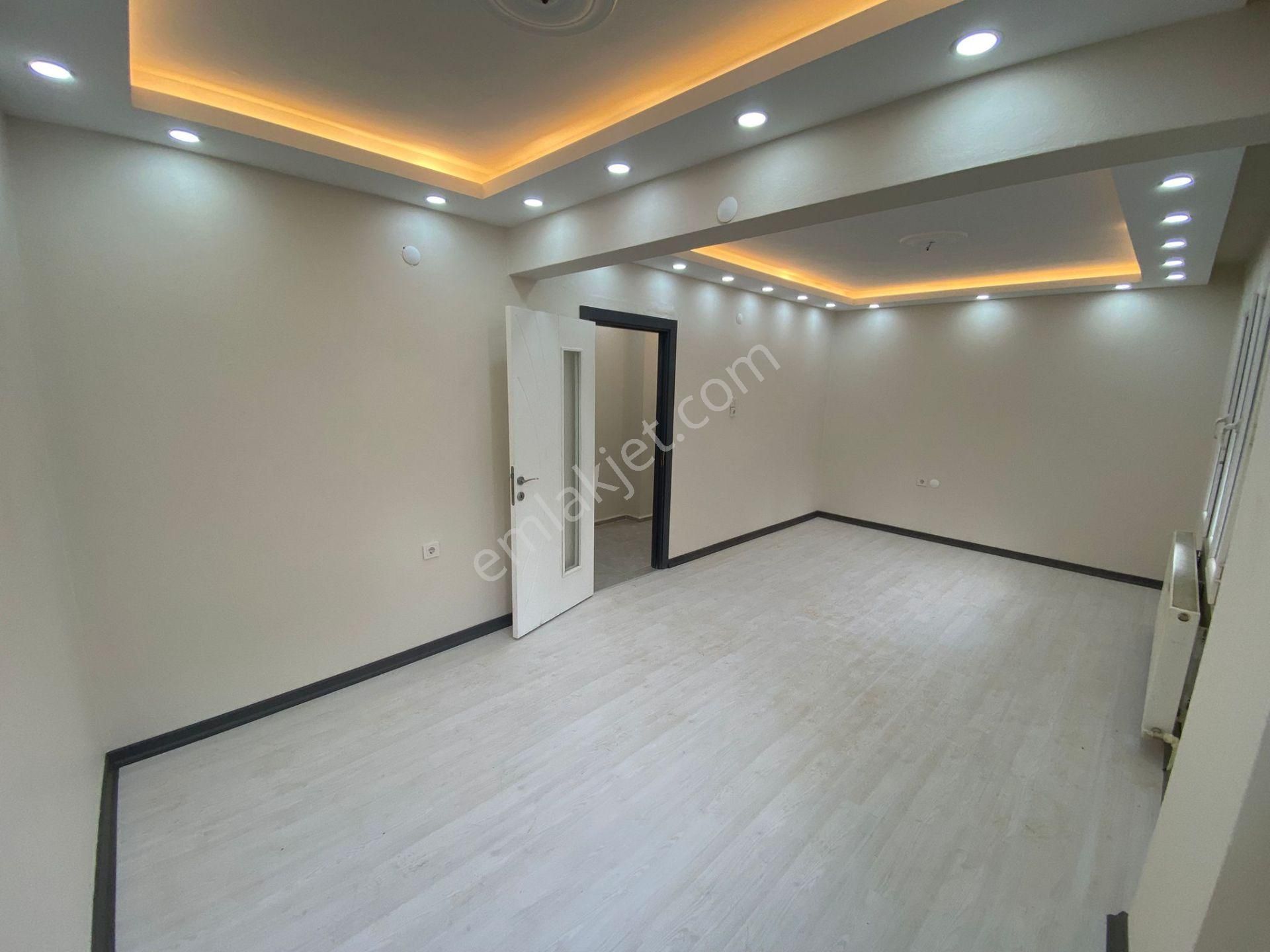 Acill Karabağlar Doğanay Mah.de Üzümcü Okulu Yakını 3+1 100m2 Dgazlı İçerisi Bakımlı Satılık Daire - Görsel 5