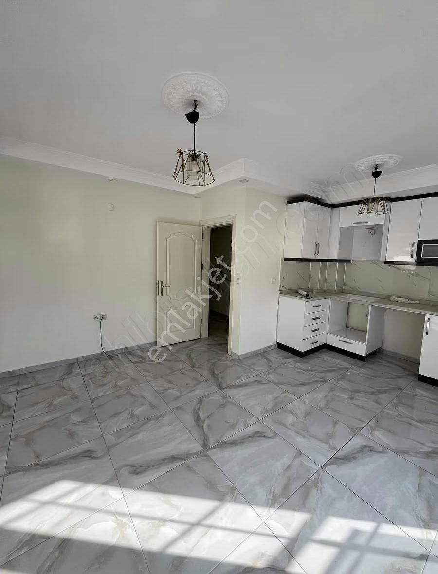 Devlet Hastahanesine Yakın