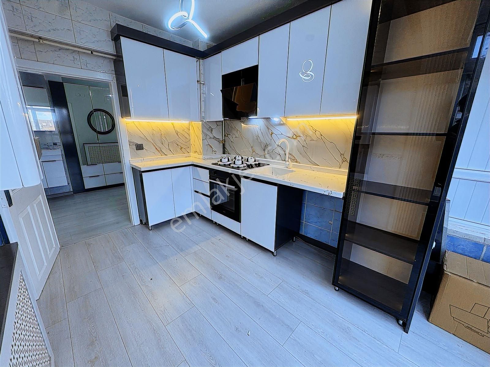 Ulukan'dan Pınarbaşı Mah'de Asansörlü Ara Kat Full Yapılı 3+1 - Görsel 34