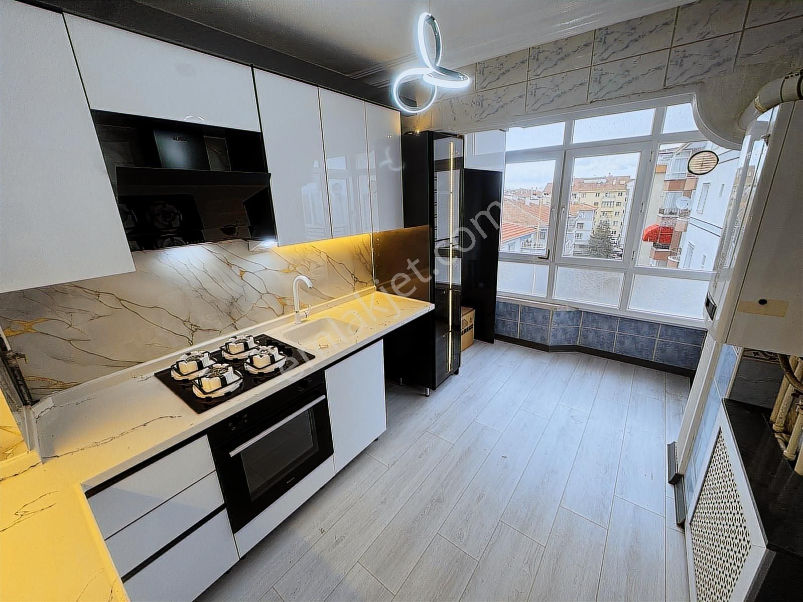 Ulukan'dan Pınarbaşı Mah'de Asansörlü Ara Kat Full Yapılı 3+1 - Görsel 23