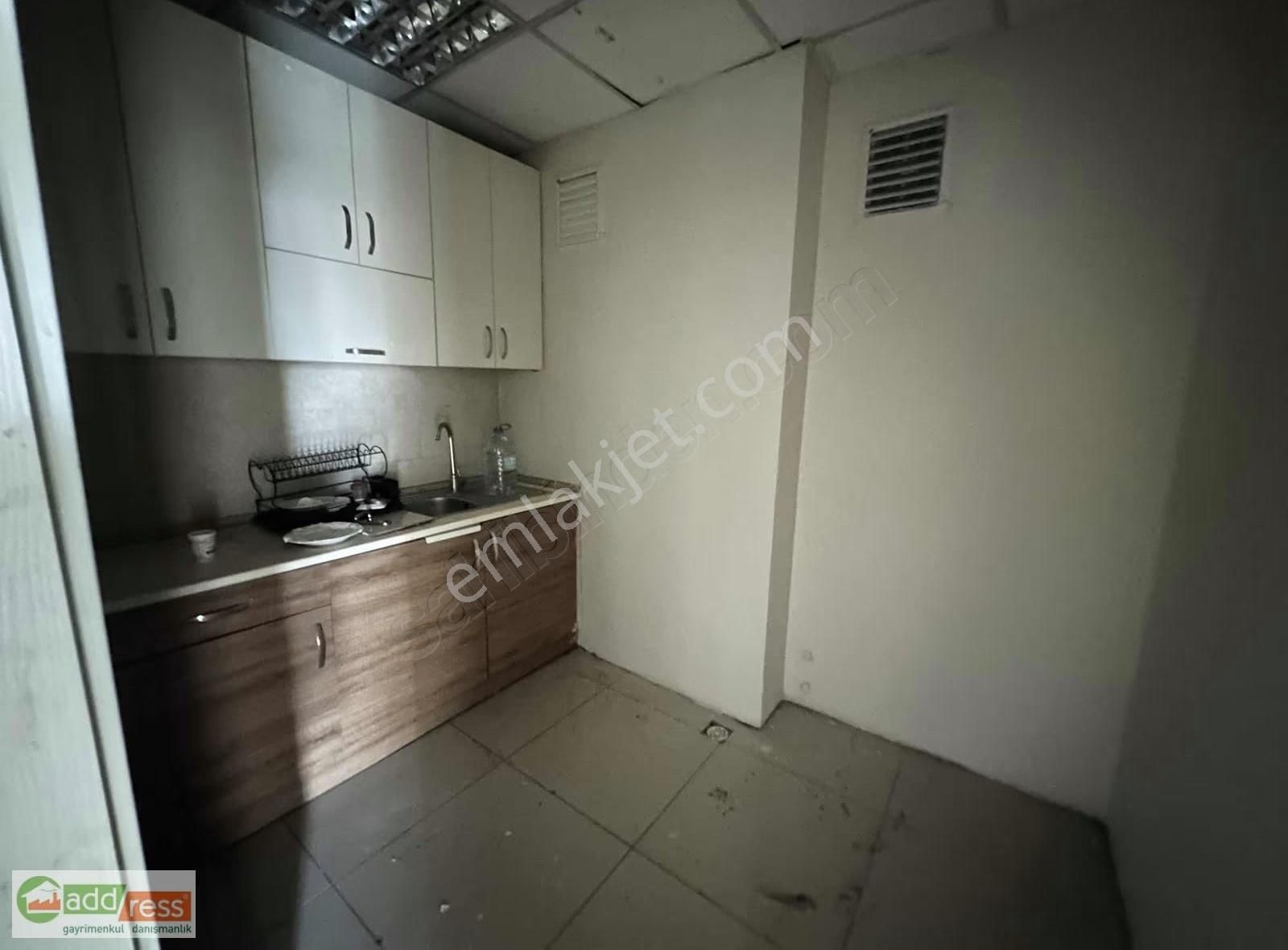 İkitelli Osb De Yapılı Hazır Dükkan 220 M2 Yatırım İçin Uygun - Görsel 6