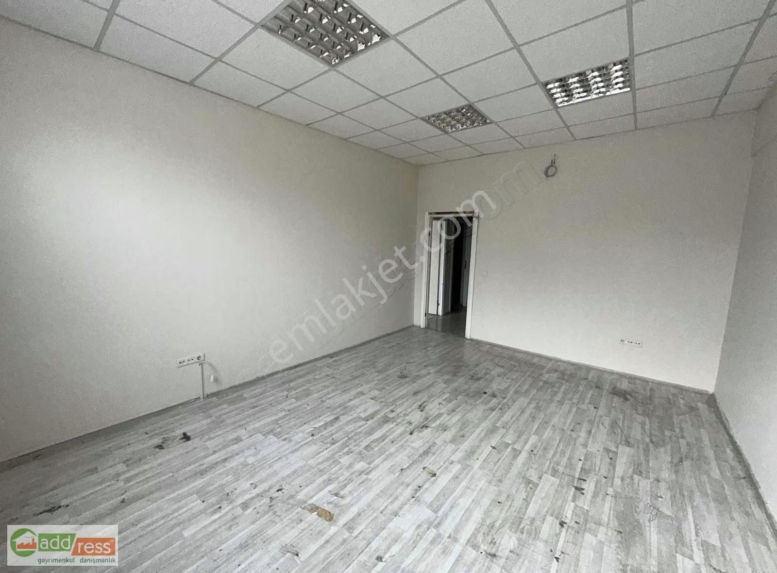 İkitelli Osb De Yapılı Hazır Dükkan 220 M2 Yatırım İçin Uygun - Görsel 8