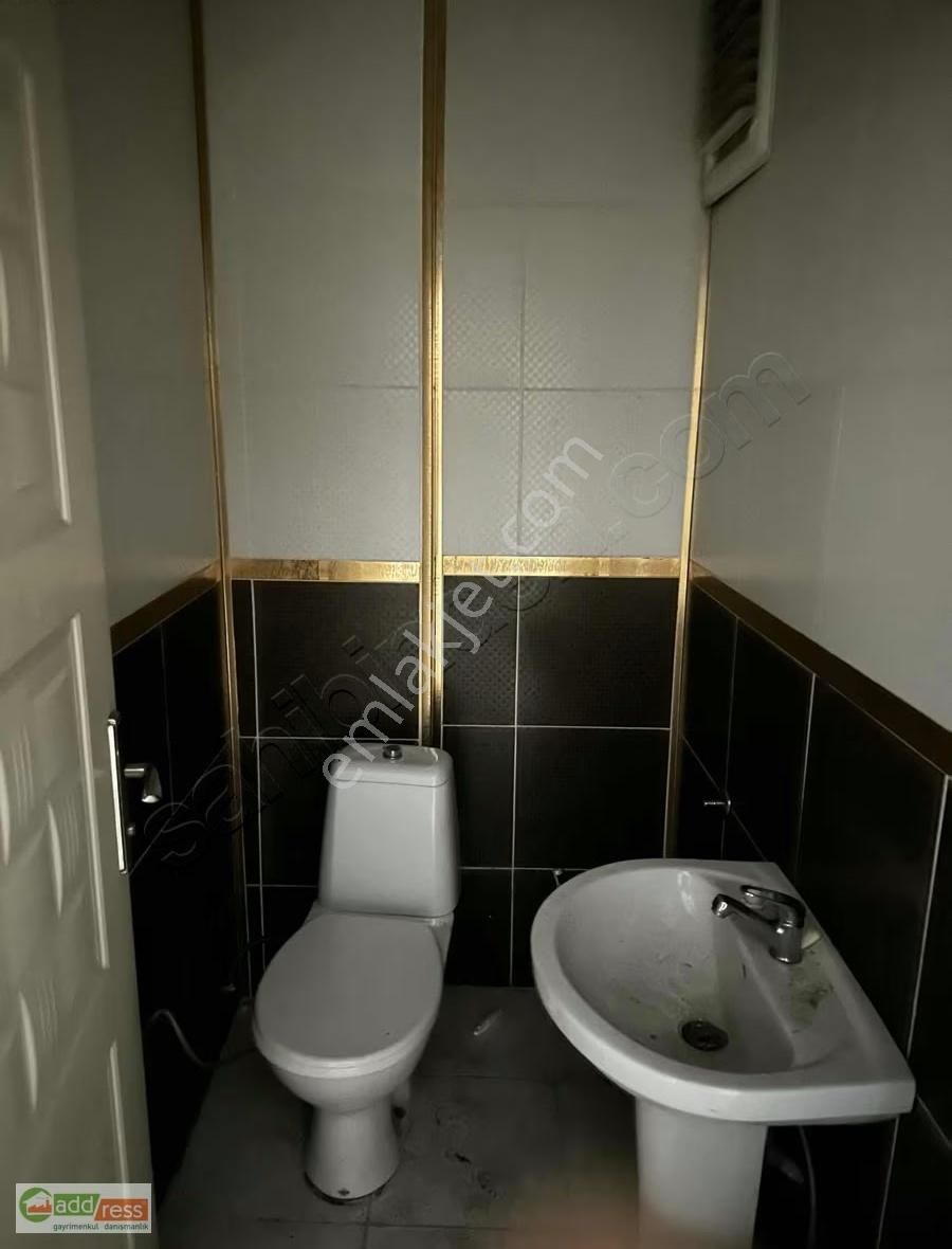 İkitelli Osb De Yapılı Hazır Dükkan 220 M2 Yatırım İçin Uygun - Görsel 2