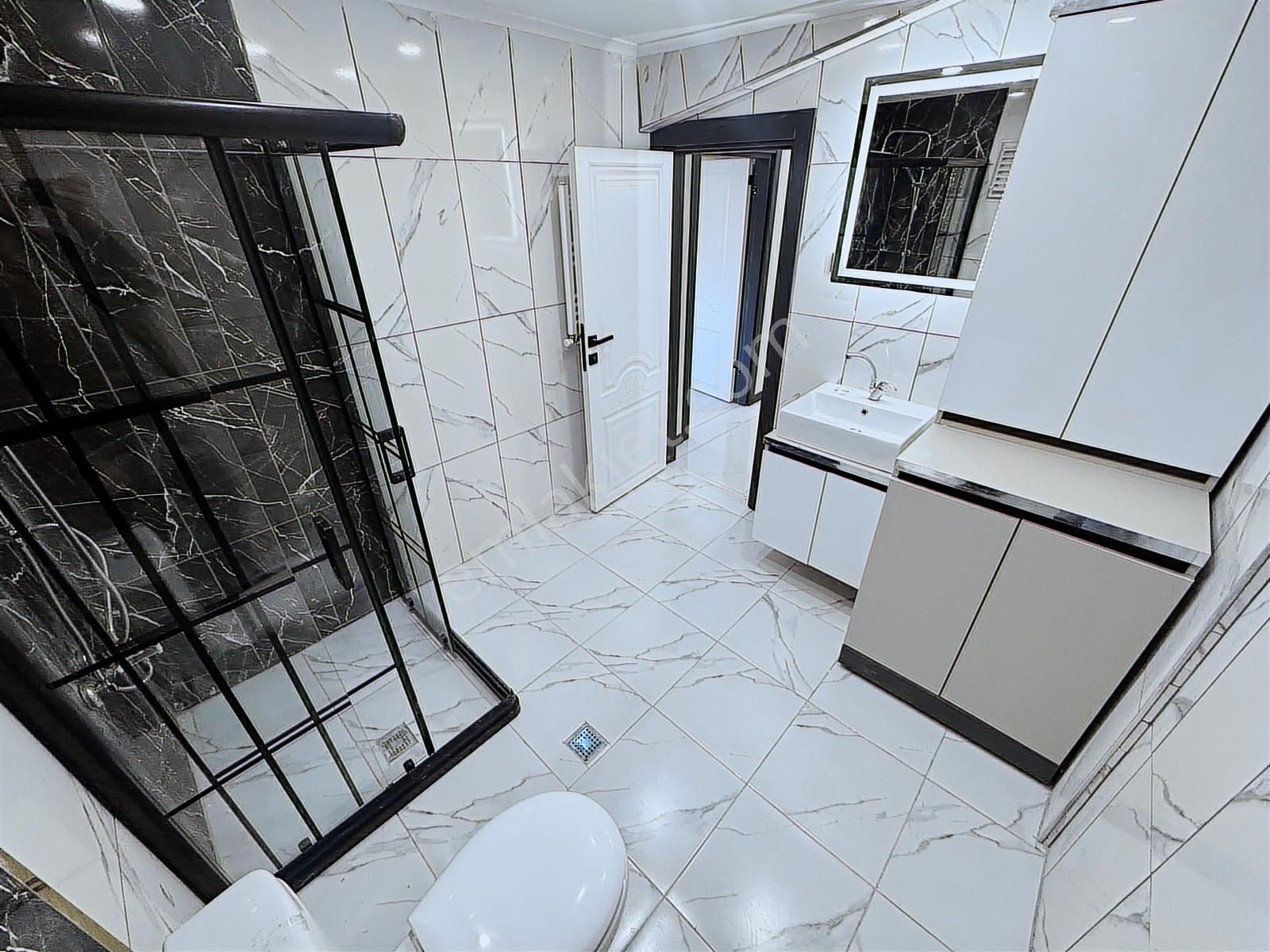 Ulukan'dan Akşemsettin Mah'de Merkezi Konum Teras Severlere 4+1 - Görsel 12