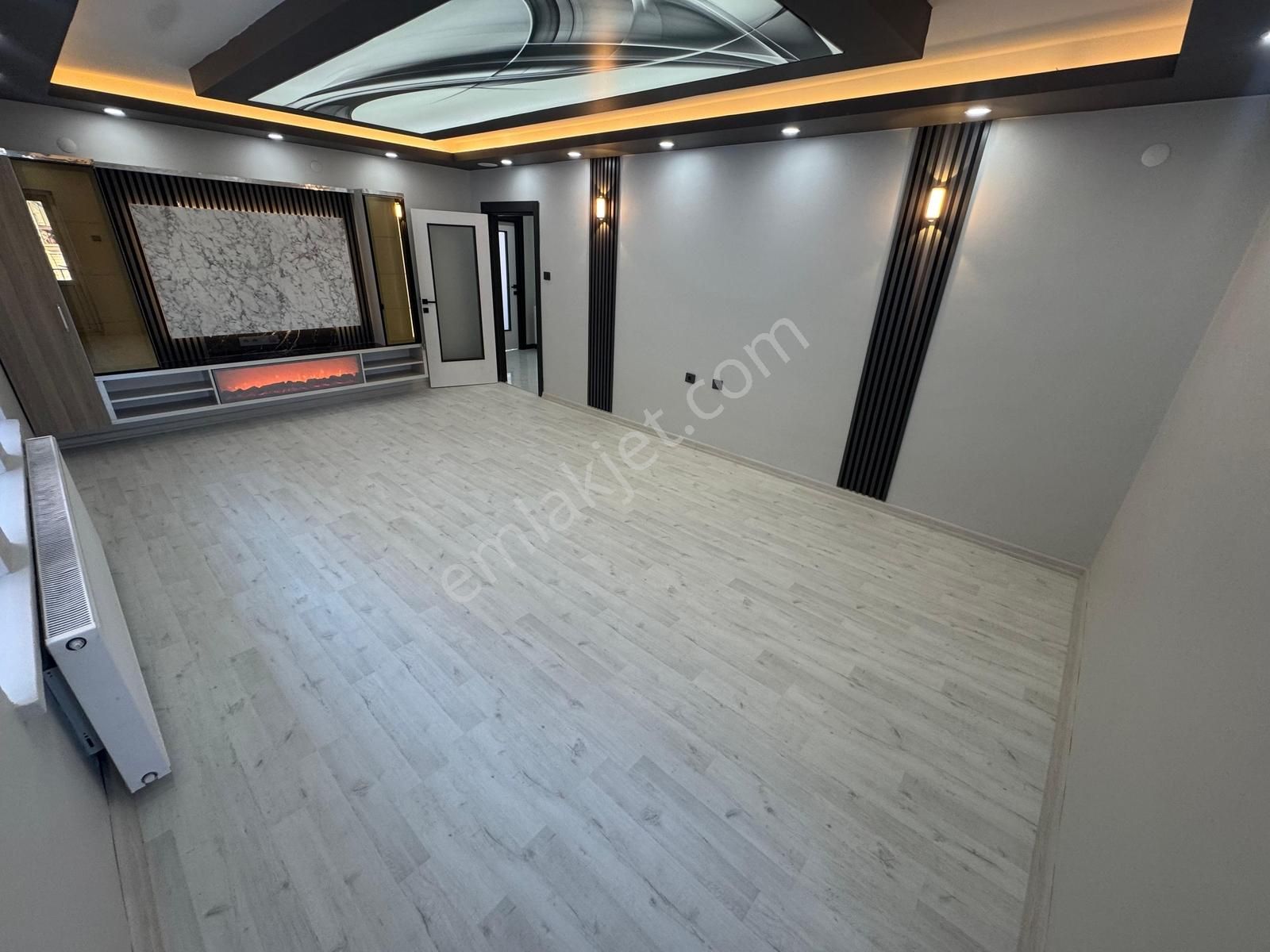 Ulukan'dan Akşemsettin Mah'de Merkezi Konum Teras Severlere 4+1 - Görsel 9