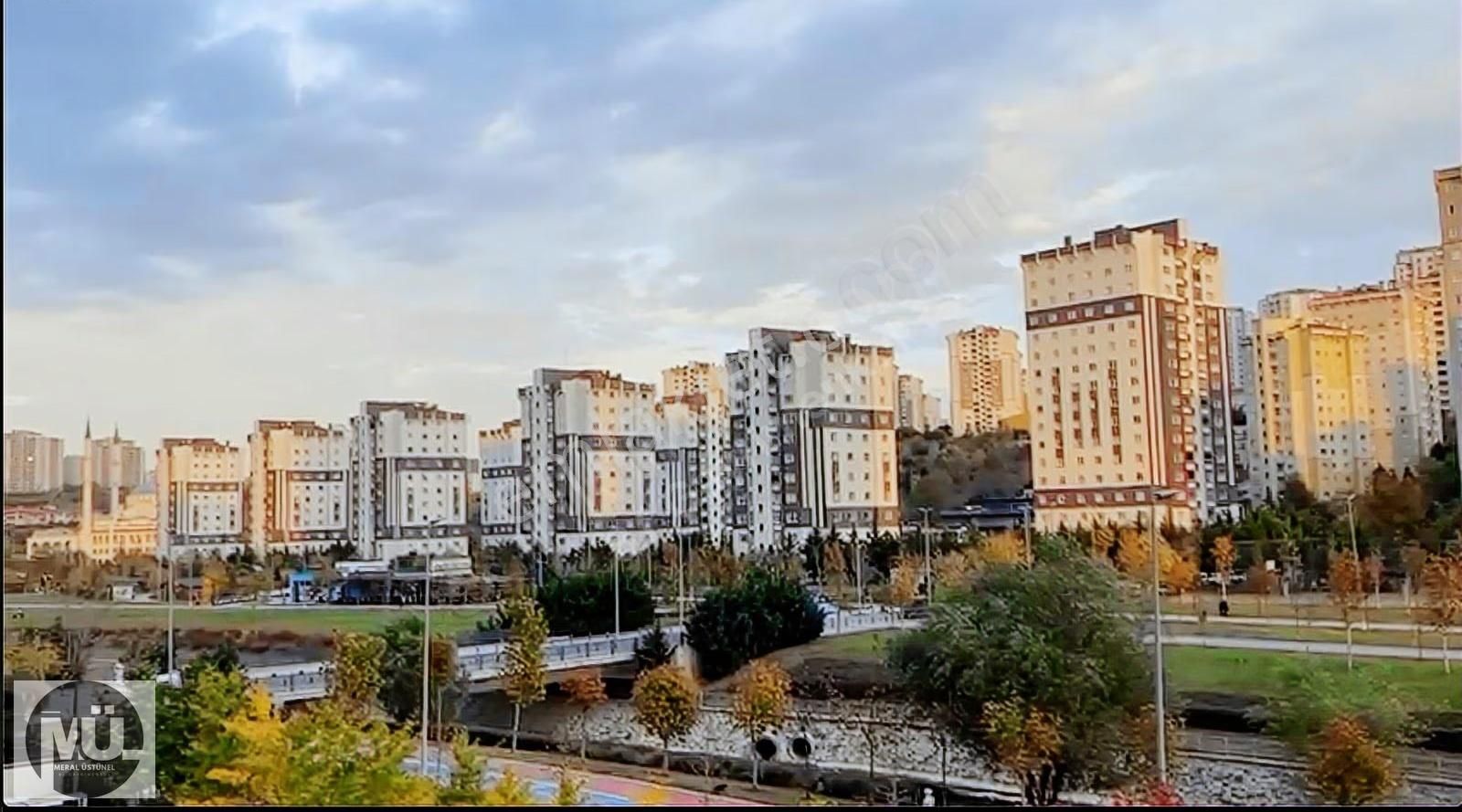 Atakent Evostar'da 2+1 Eşyalı Temiz Bakımlı Kiralık Daire