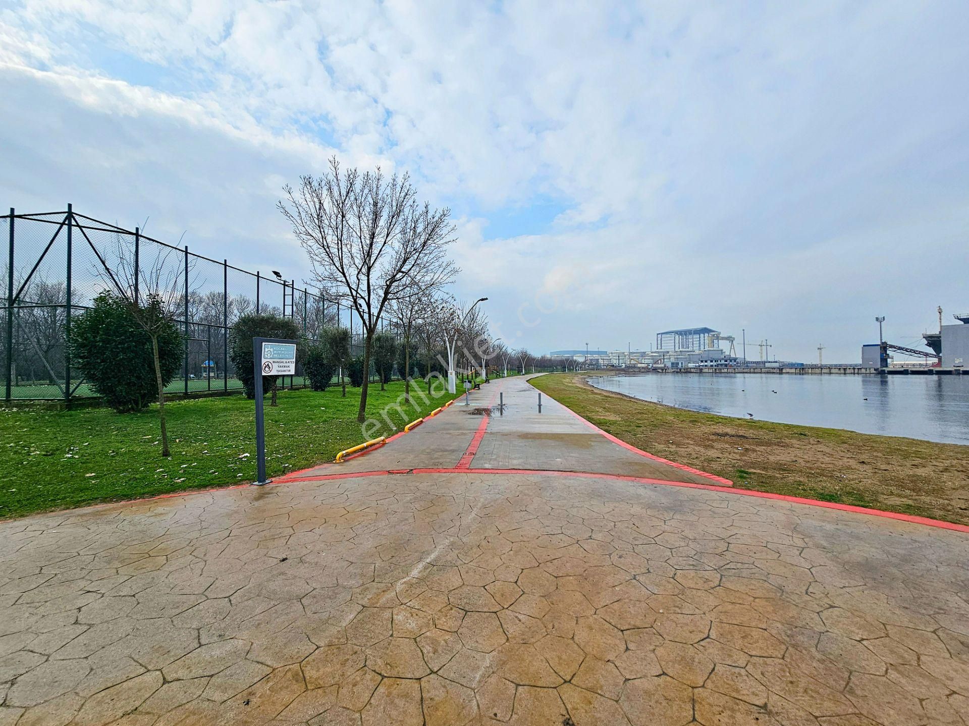 Başiskele Yeniköy Karşıyaka Mah.'de Kiralık Lüks 1+1 Daire/ofis - Görsel 23