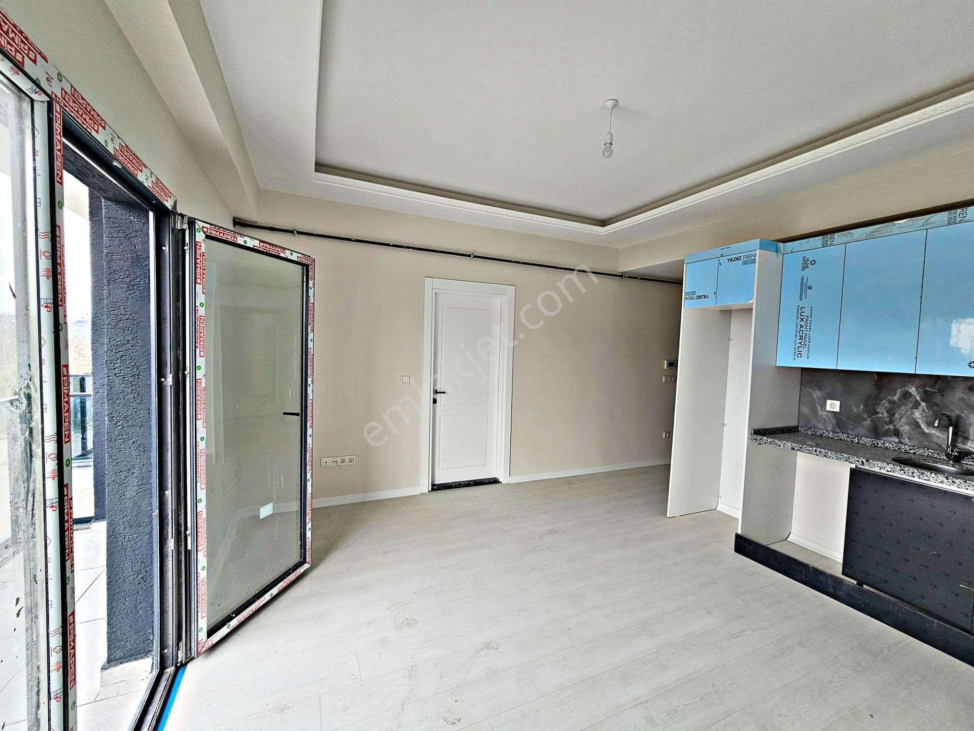 Başiskele Yeniköy Karşıyaka Mah.'de Kiralık Lüks 1+1 Daire/ofis - Görsel 2