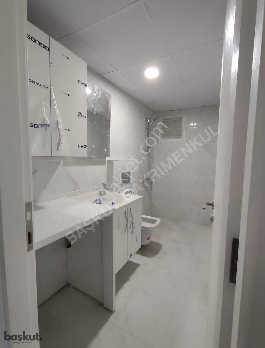 Başkut Emlak'tan Bornova Erzene'de 2+1 Kiralık Daire - Görsel 14