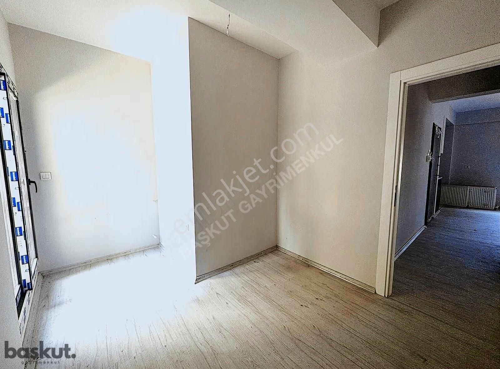 Başkut Emlak'tan Bornova Erzene'de 2+1 Kiralık Daire - Görsel 19