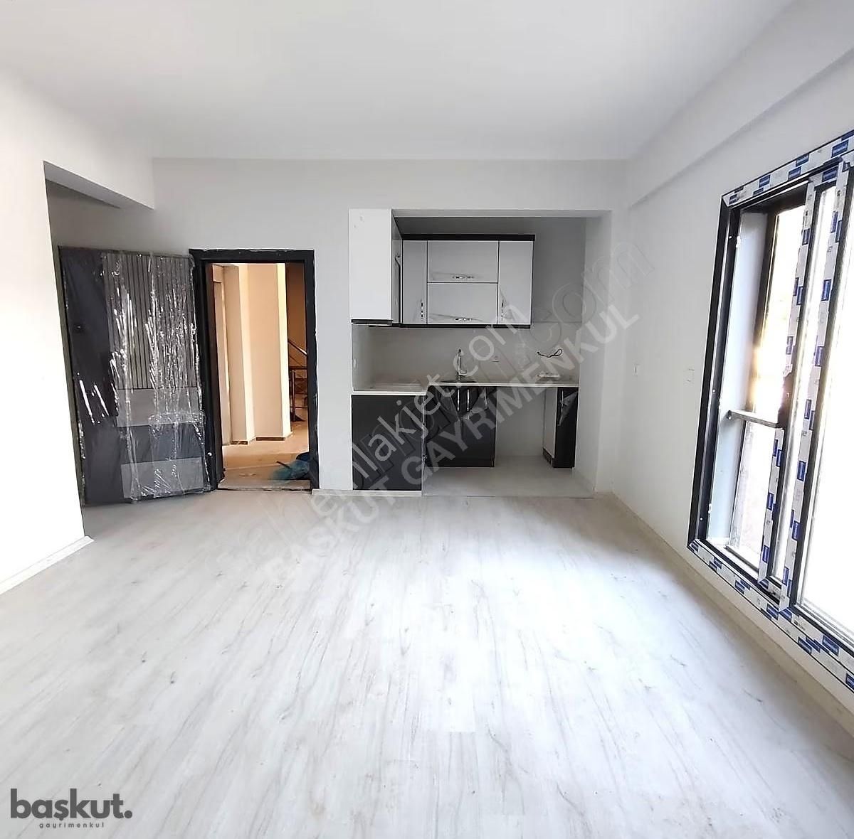 Başkut Emlak'tan Bornova Erzene'de 2+1 Kiralık Daire - Görsel 18